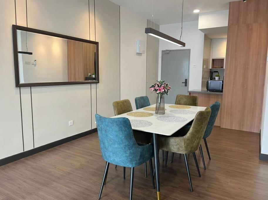 Attractive 3 Bedroom Condo with Pool-D Raudhah Homestay photo 4