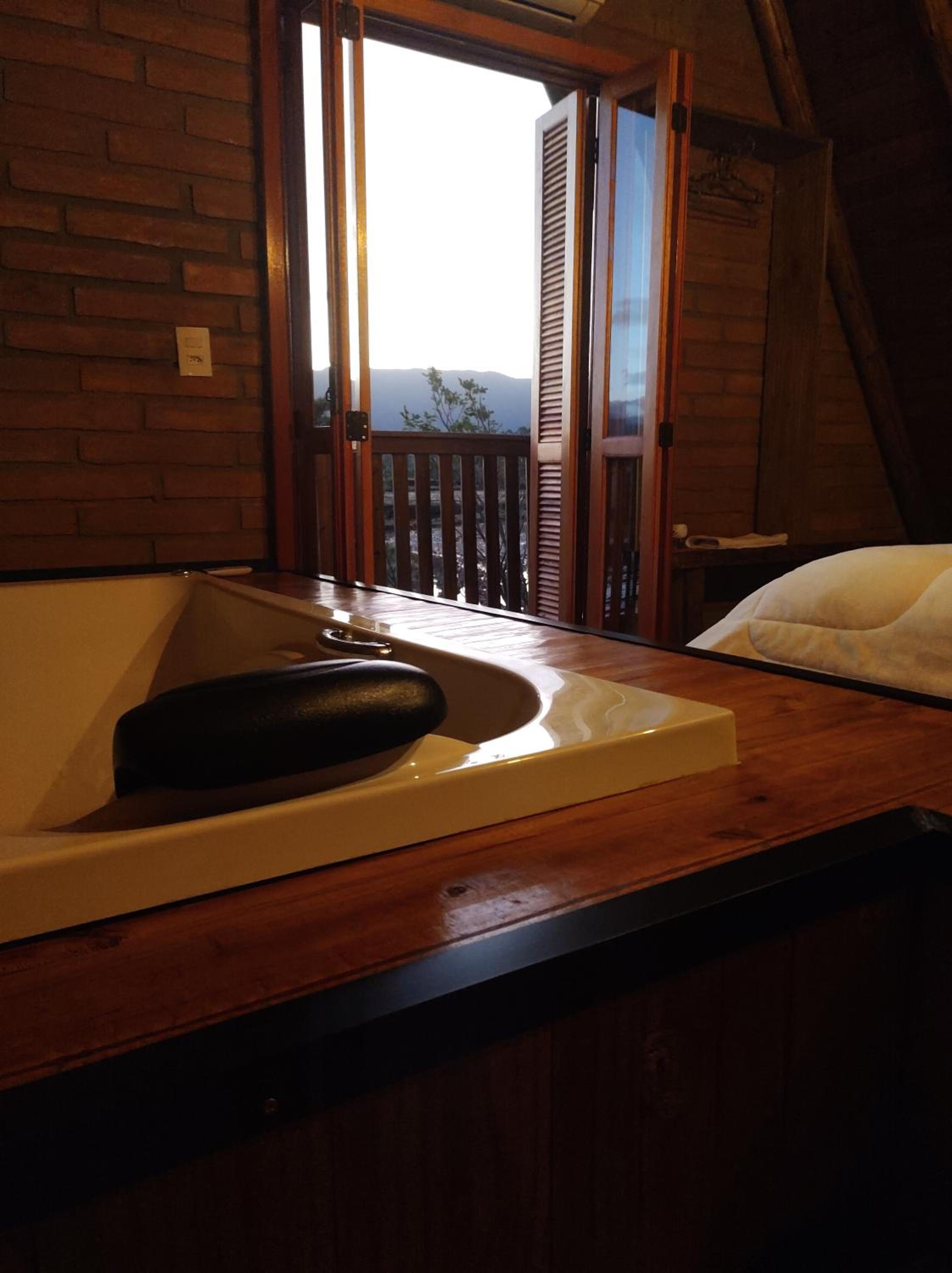 HOSPEDAGEM LA NO SITIO