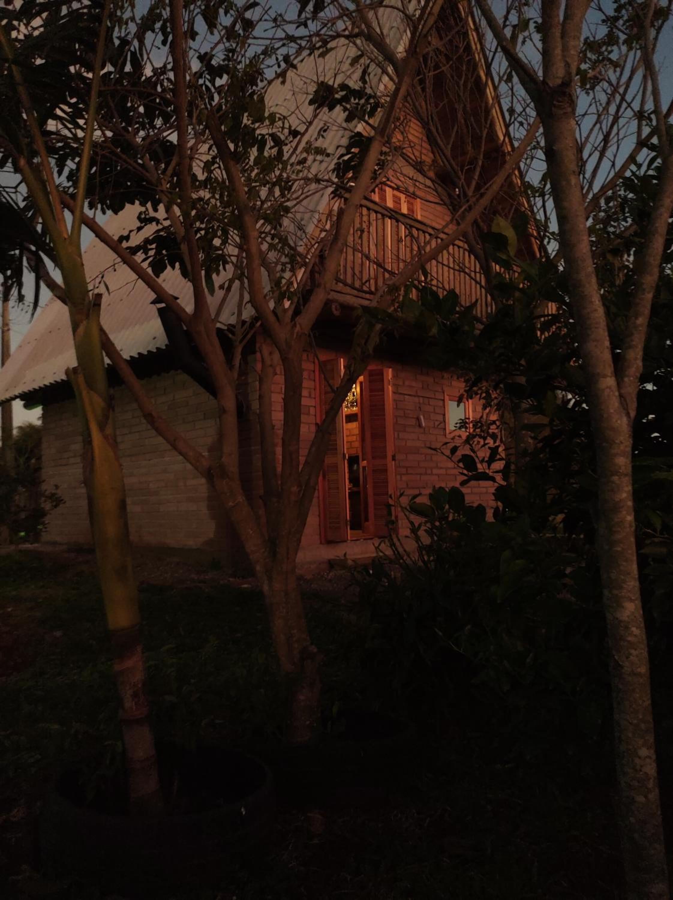 HOSPEDAGEM LA NO SITIO