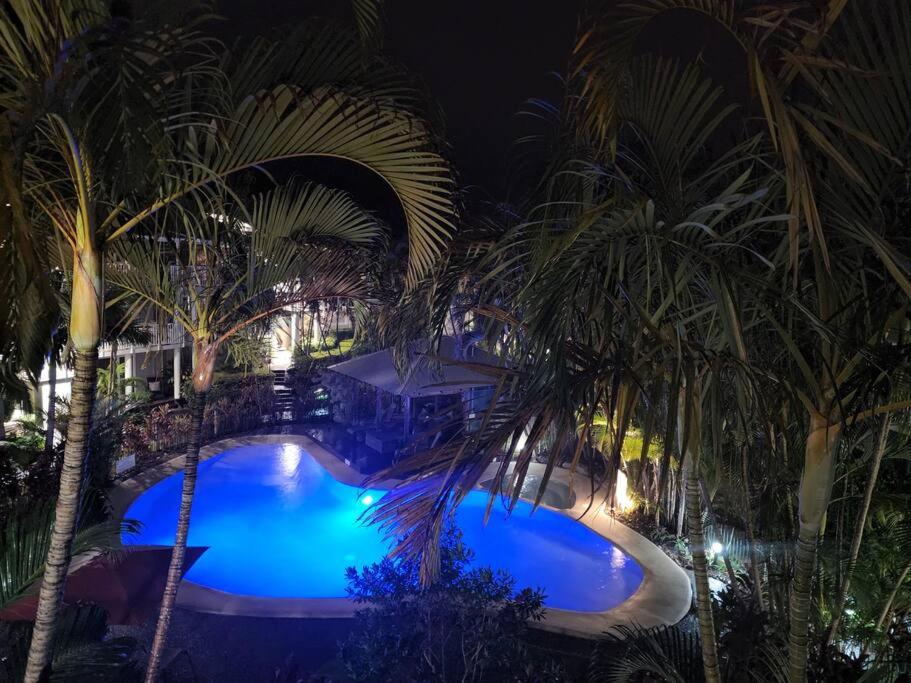Luxury Top Floor Sunset Villa