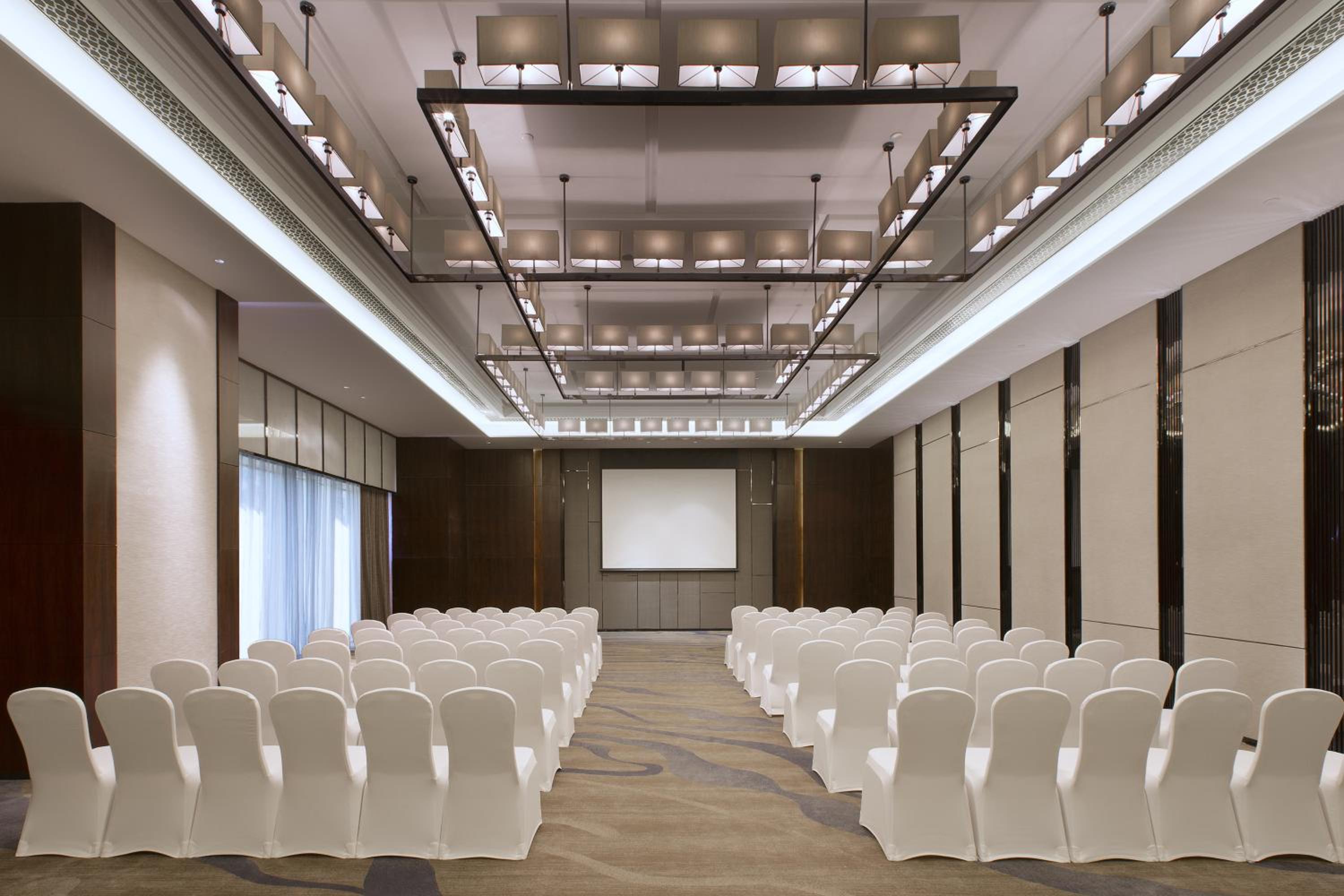 Yantai Vacations - Pullman Yantai Center - Property Image 3