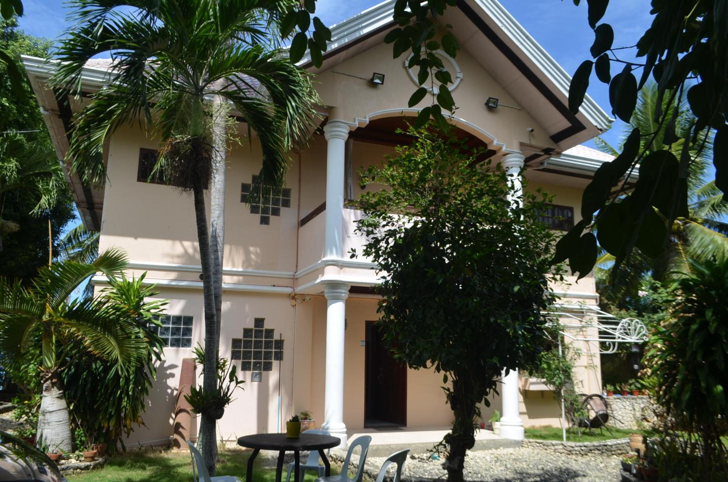 Private beachfront accommodation with ocean view and direct reef access view 3