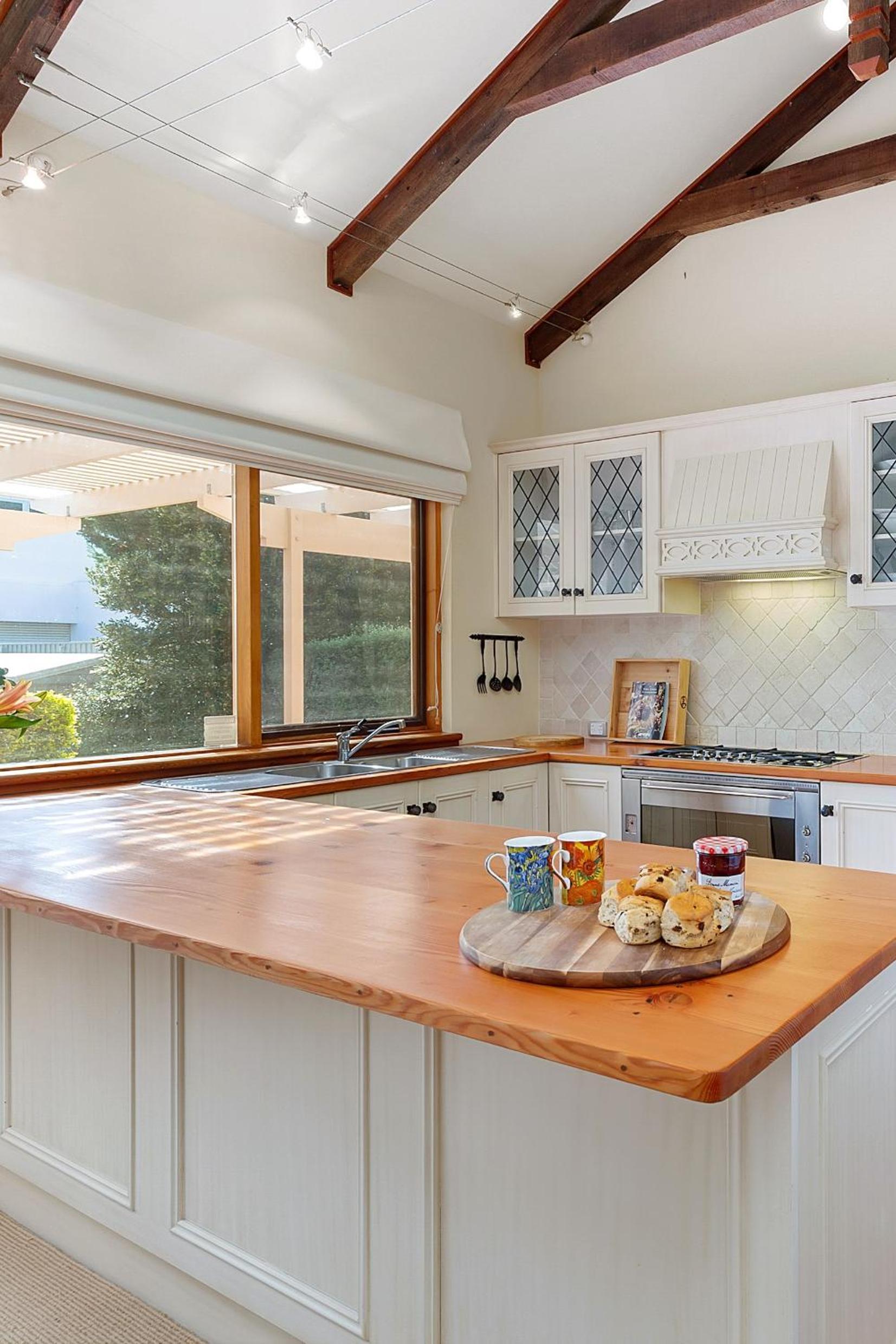 Elcott House - Carrickalinga - C21 SouthCoast Holidays