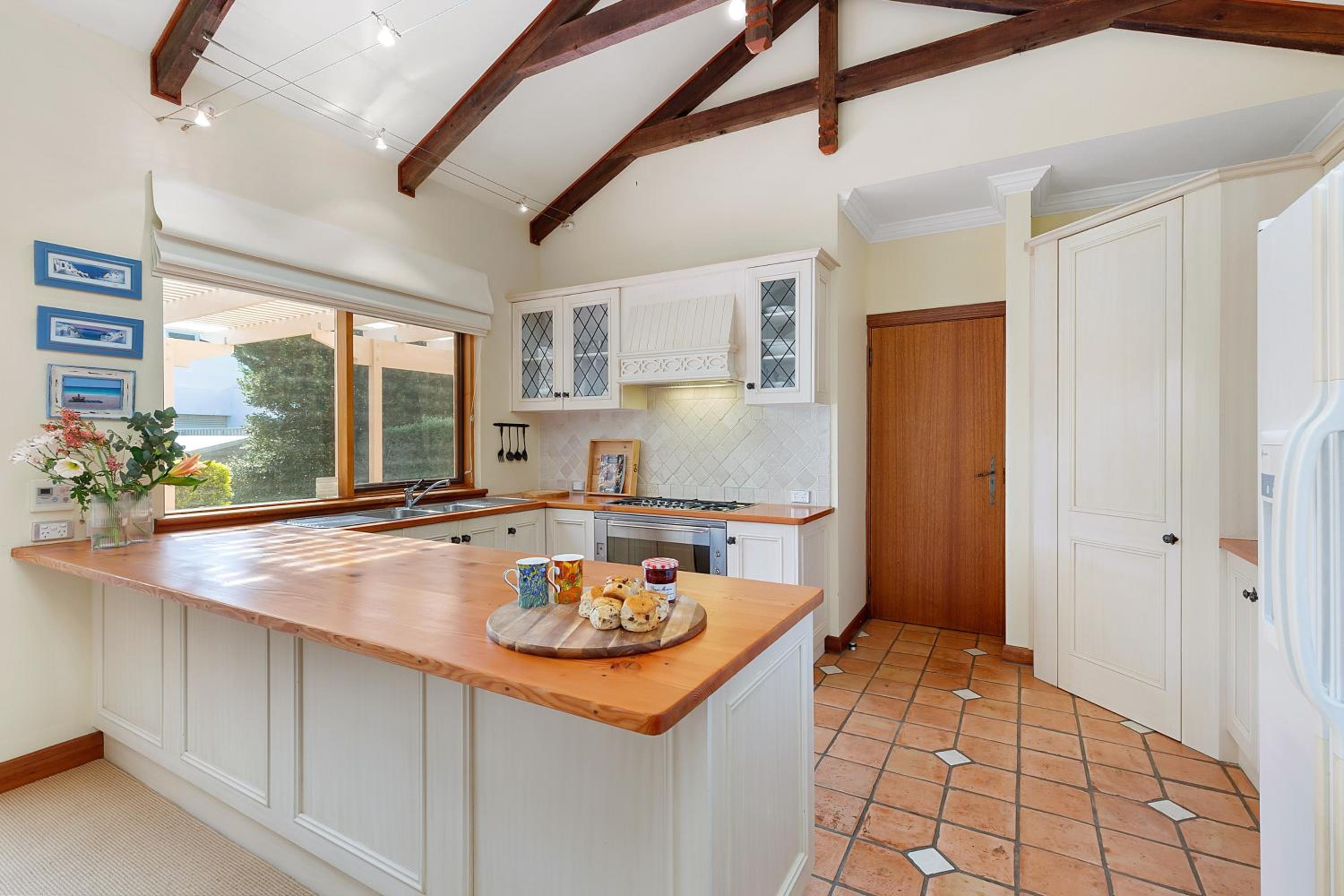 Elcott House - Carrickalinga - C21 SouthCoast Holidays