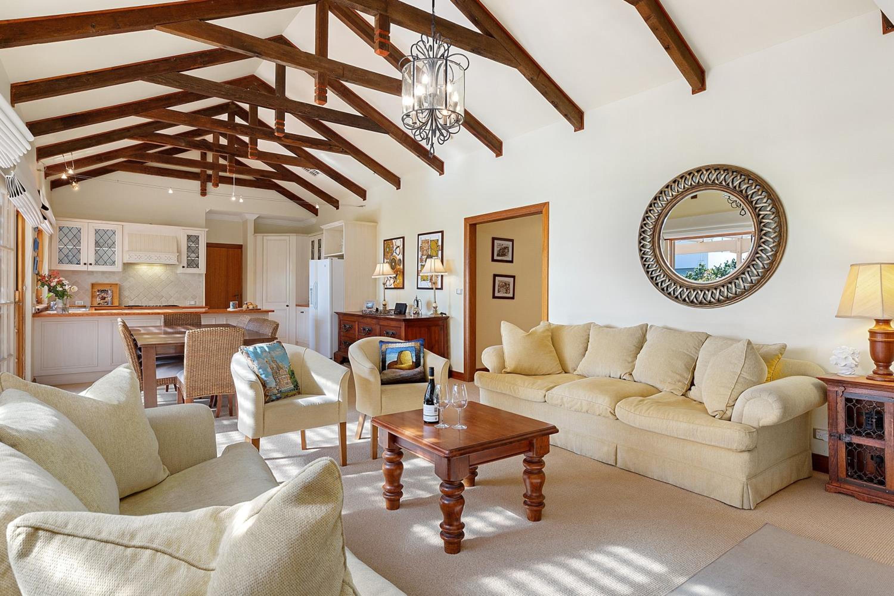 Elcott House - Carrickalinga - C21 SouthCoast Holidays