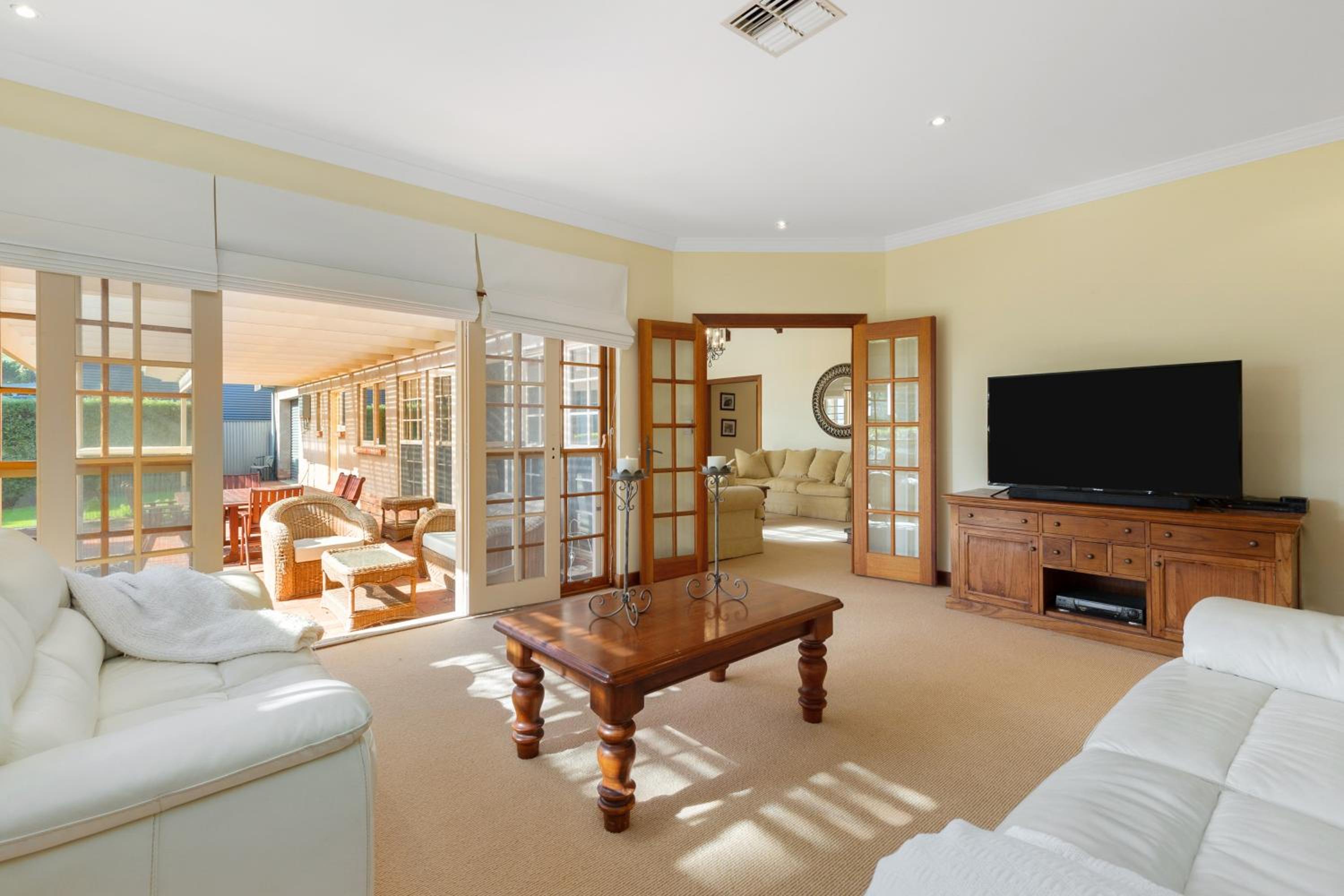 Elcott House - Carrickalinga - C21 SouthCoast Holidays