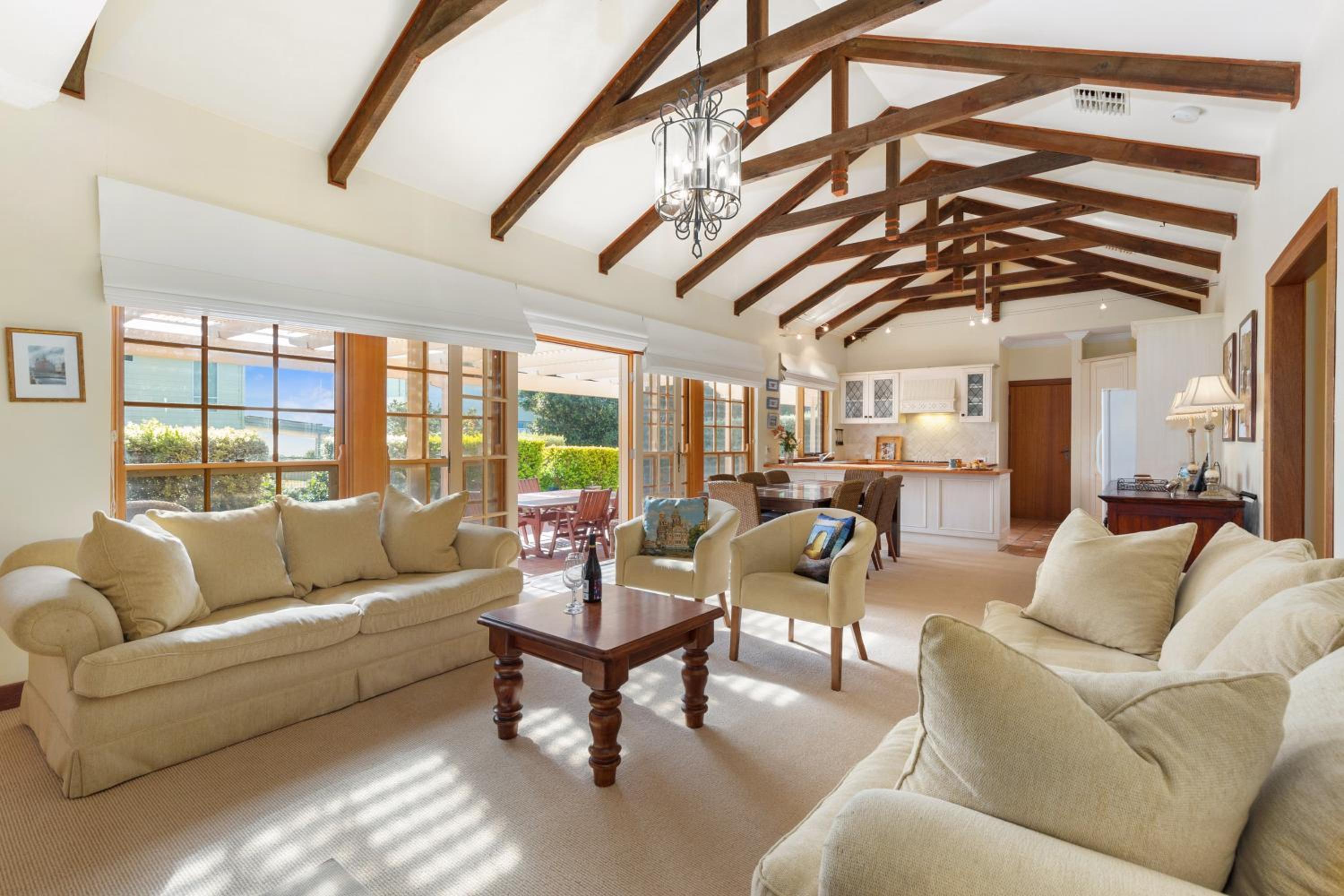 Elcott House - Carrickalinga - C21 SouthCoast Holidays