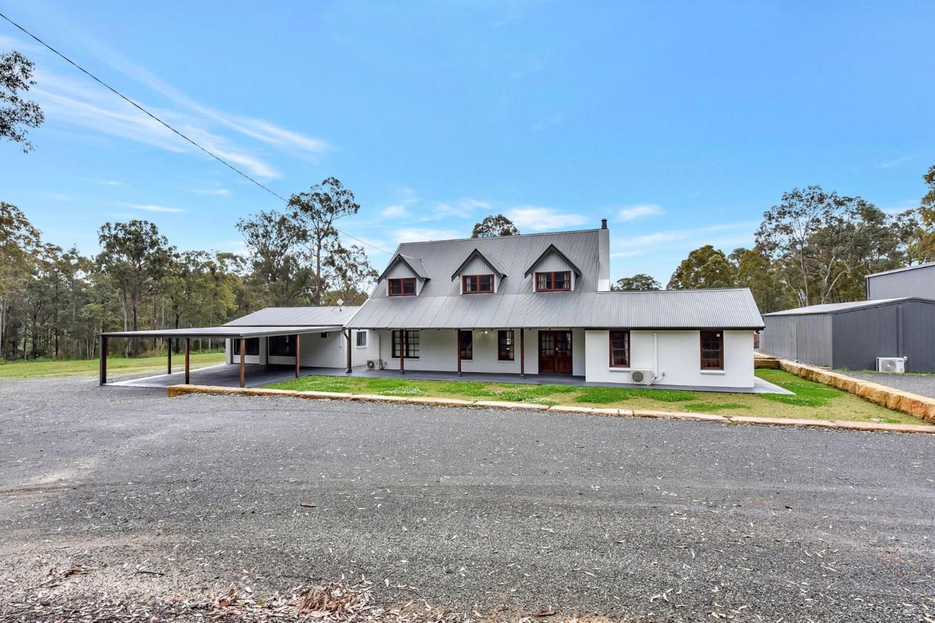 Kitchener Country Estate with Pool Hot Tub on private acres that sleeps up to 18