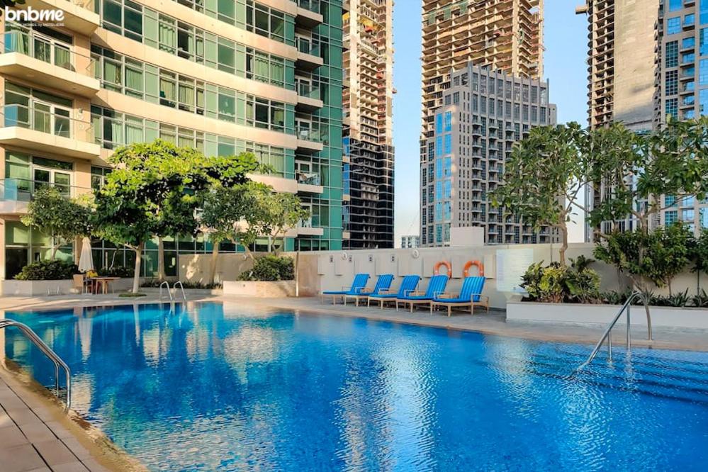 bnbmehomes - Duplex Living walk to Burj K and Dubai Mall - L313