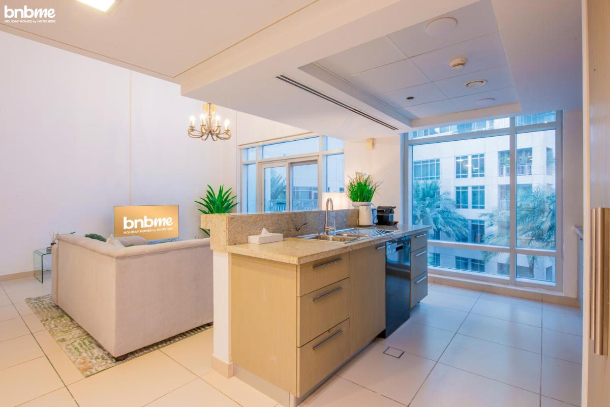 bnbmehomes - Duplex Living walk to Burj K and Dubai Mall - L313
