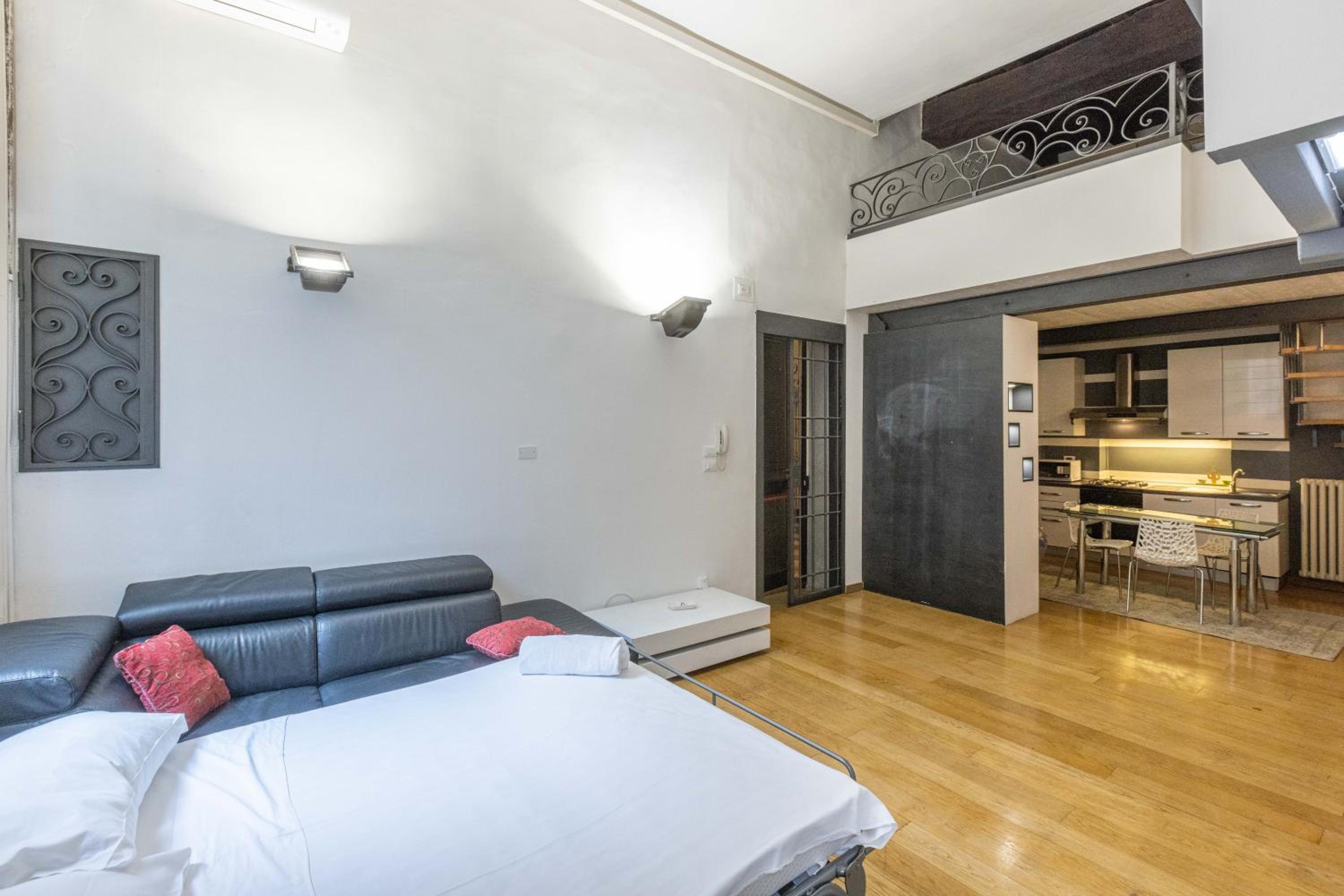 De'Carbonesi, Bologna by Short Holidays