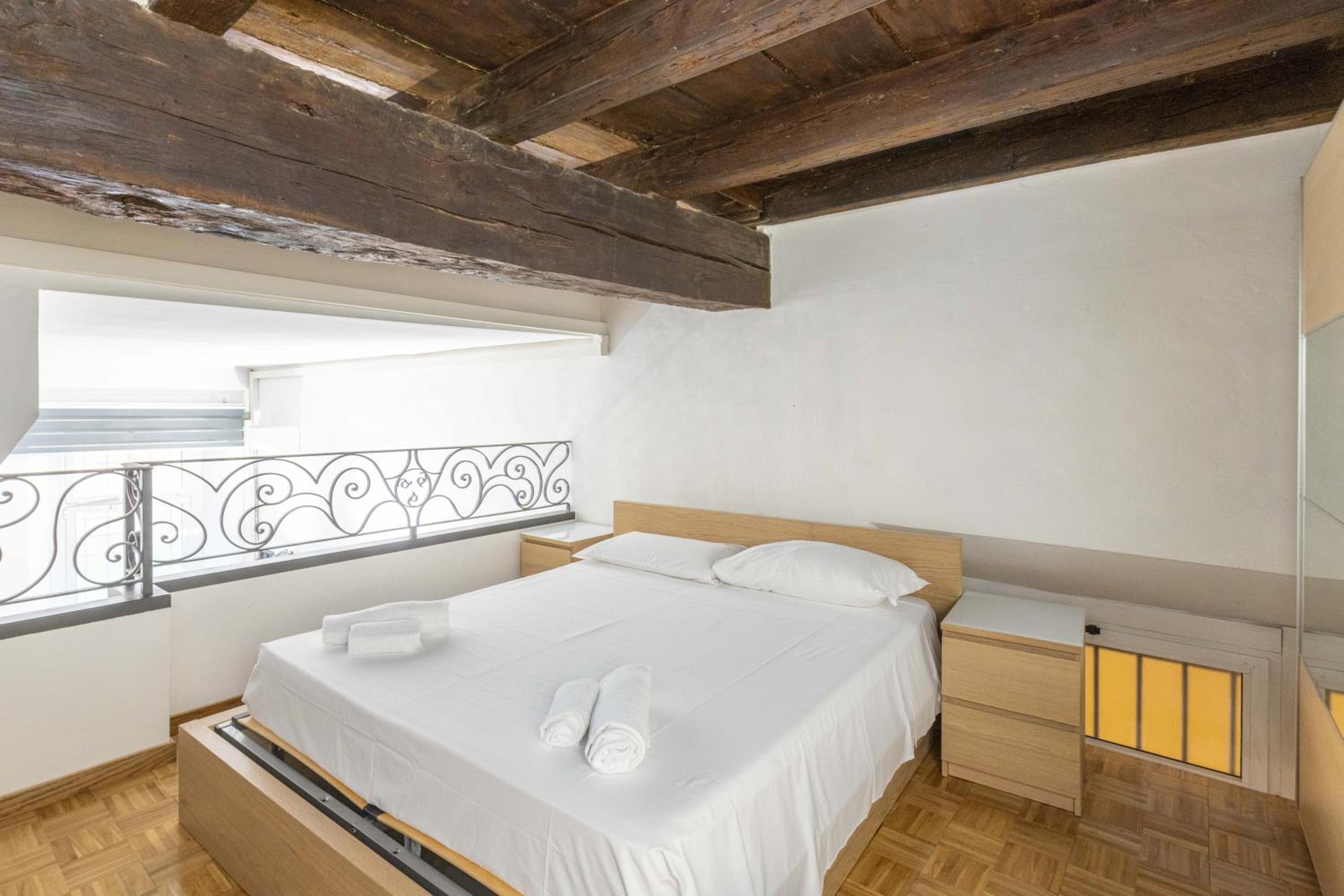 De'Carbonesi, Bologna by Short Holidays