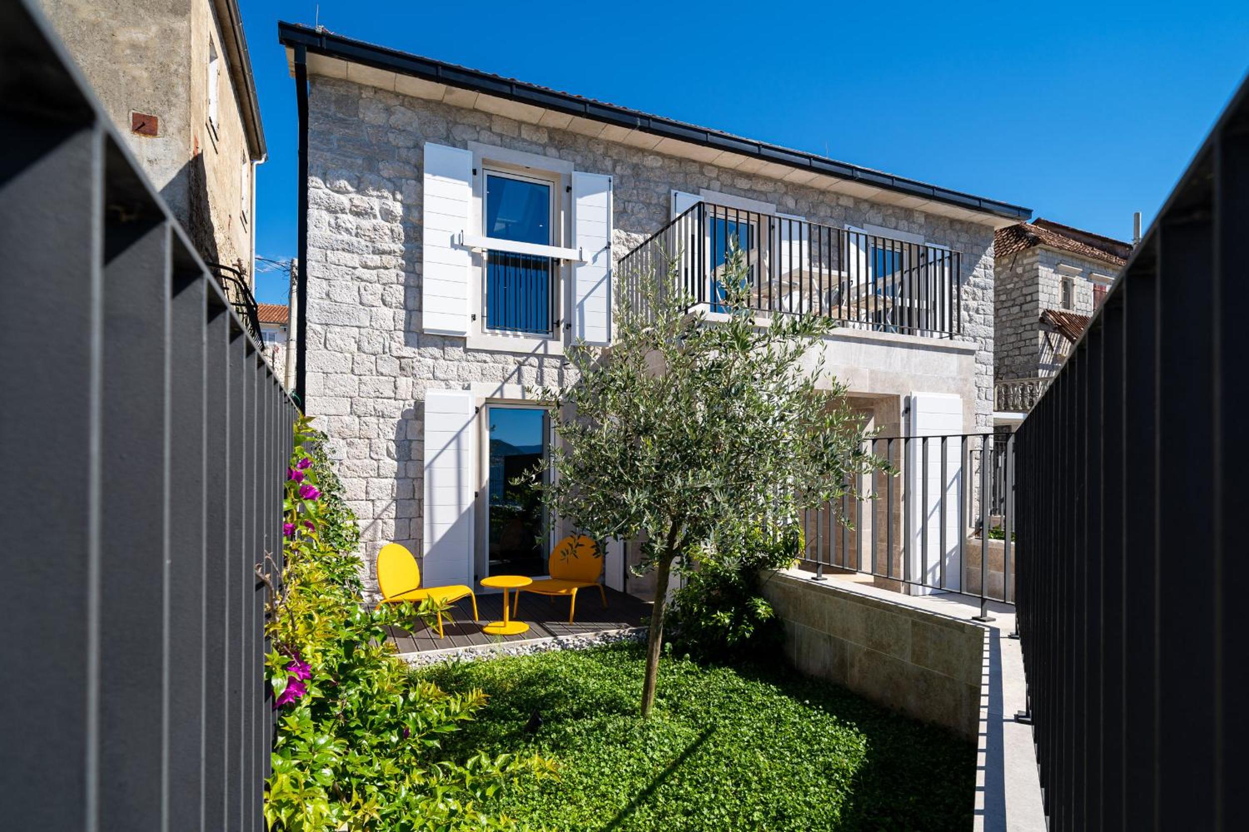 Hotel Villa Lastva - Image 1