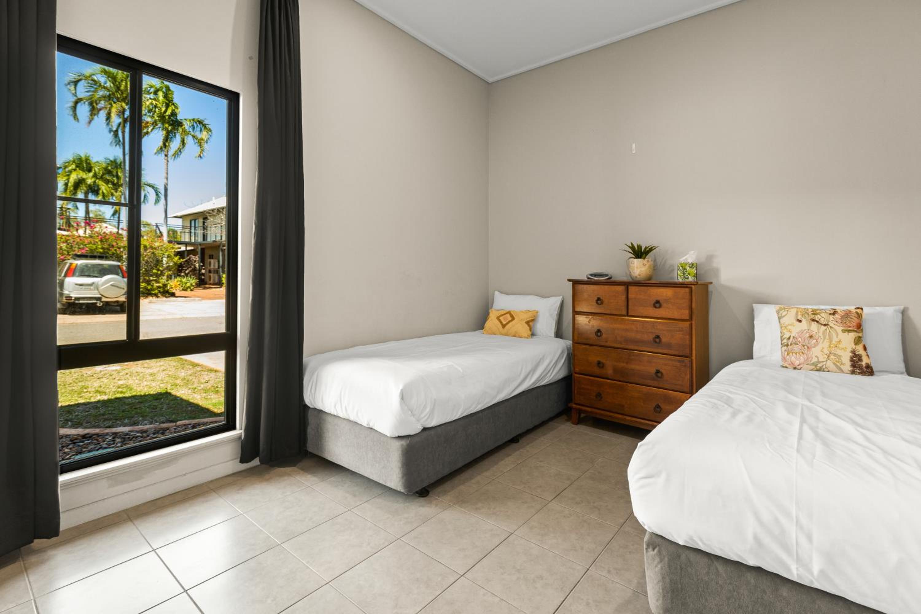 Broome Apartments