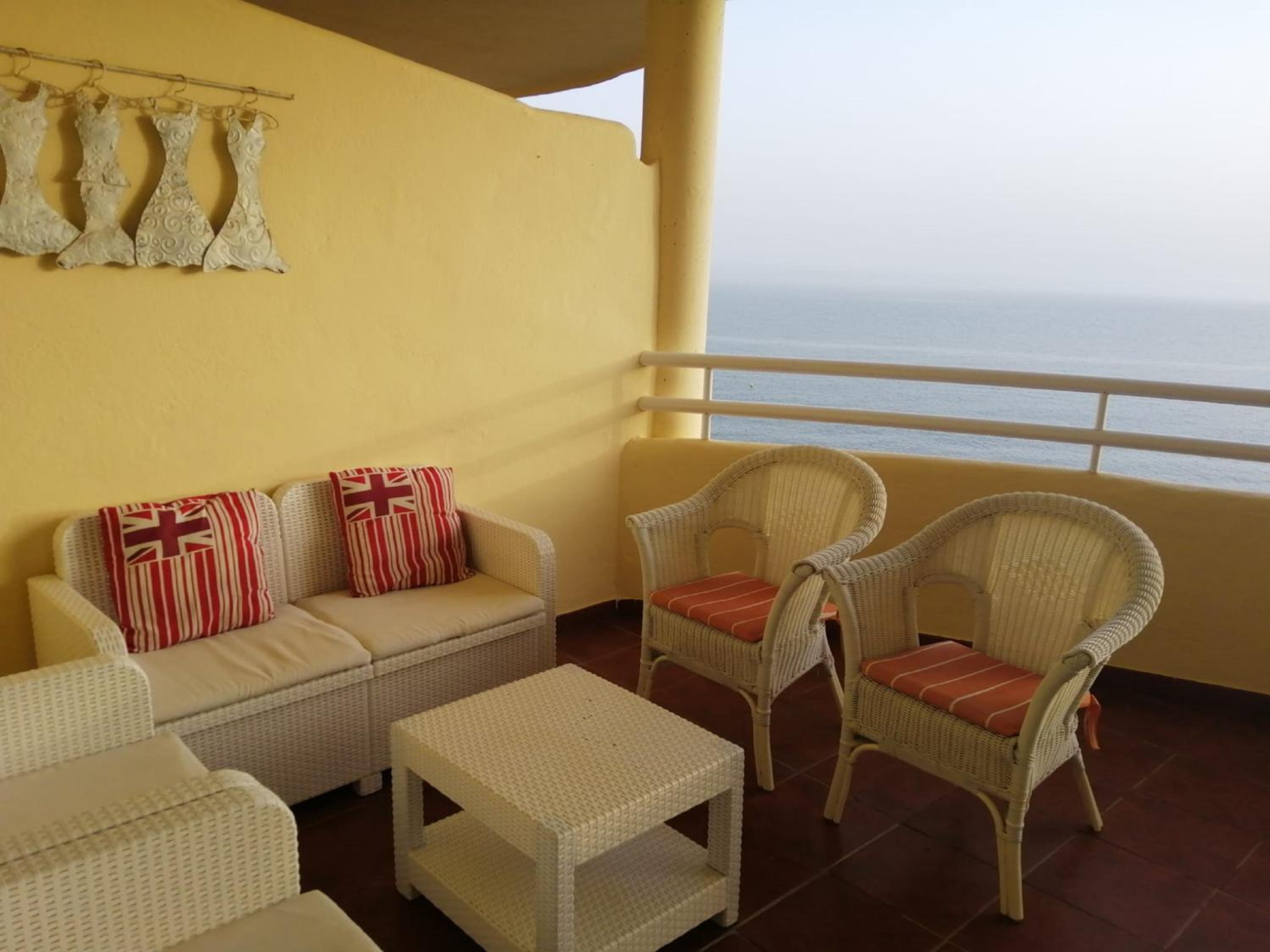 Holidays2Benalmadena Torrequebrada Sea view Front beach with pool parking & terraces