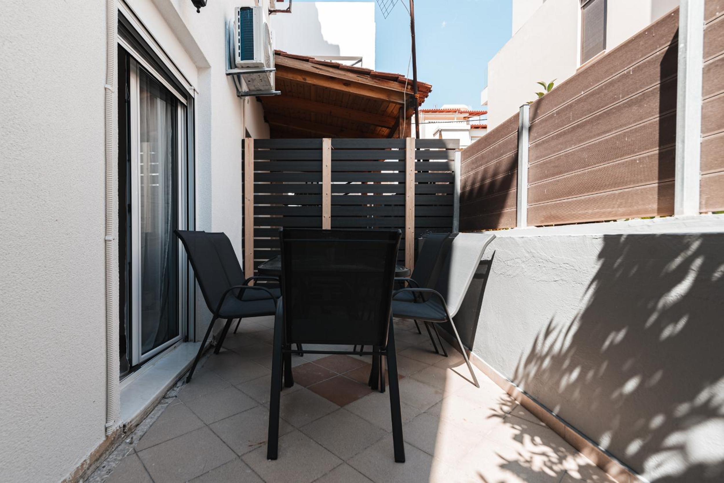 Blue Riviera villas & suites - Alimos 2
