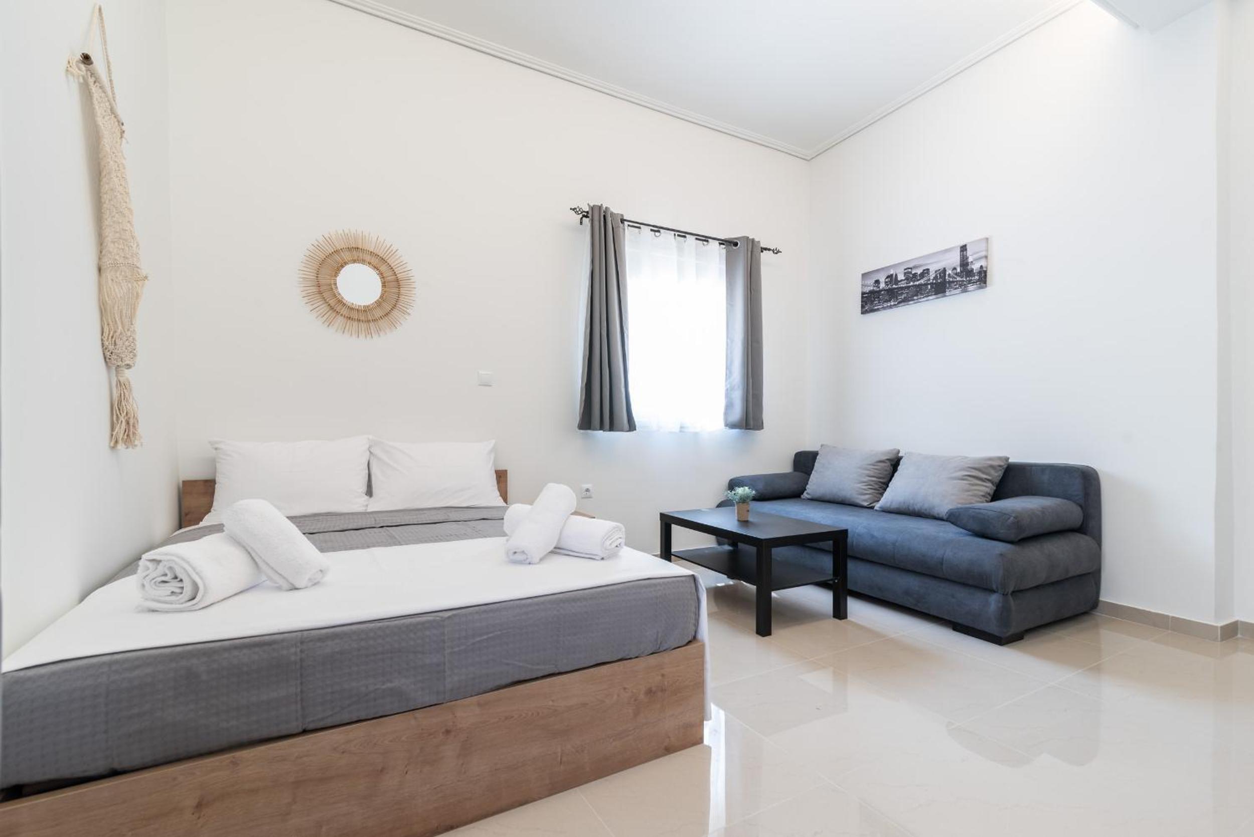 Blue Riviera villas & suites - Alimos 2