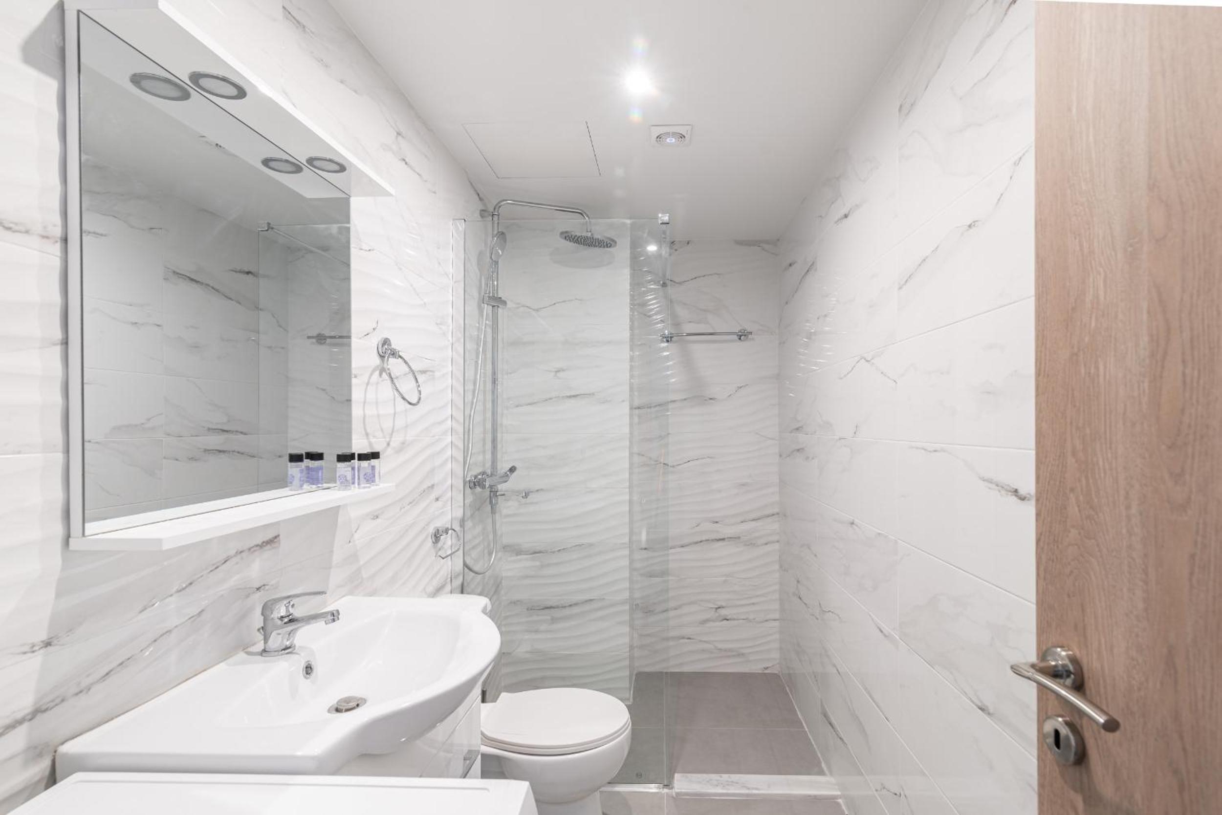 Blue Riviera villas & suites - Alimos 2
