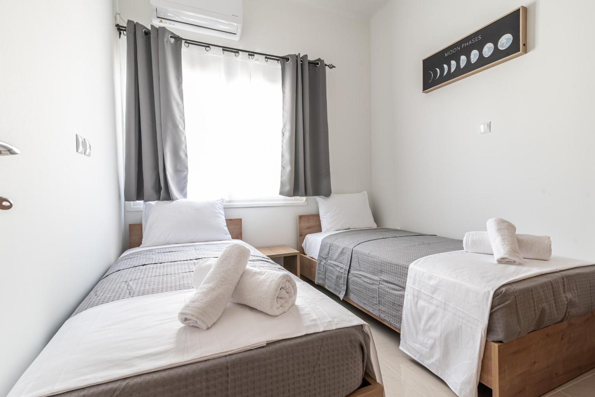 Blue Riviera villas & suites - Alimos 2