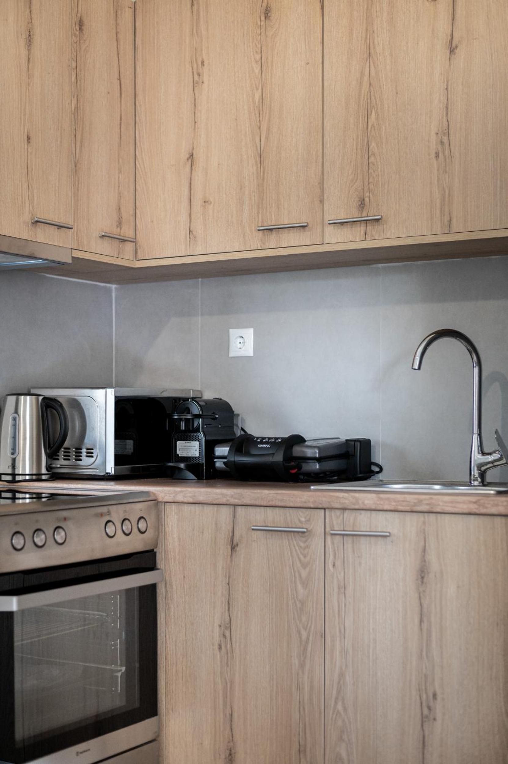 Blue Riviera villas & suites - Alimos 2