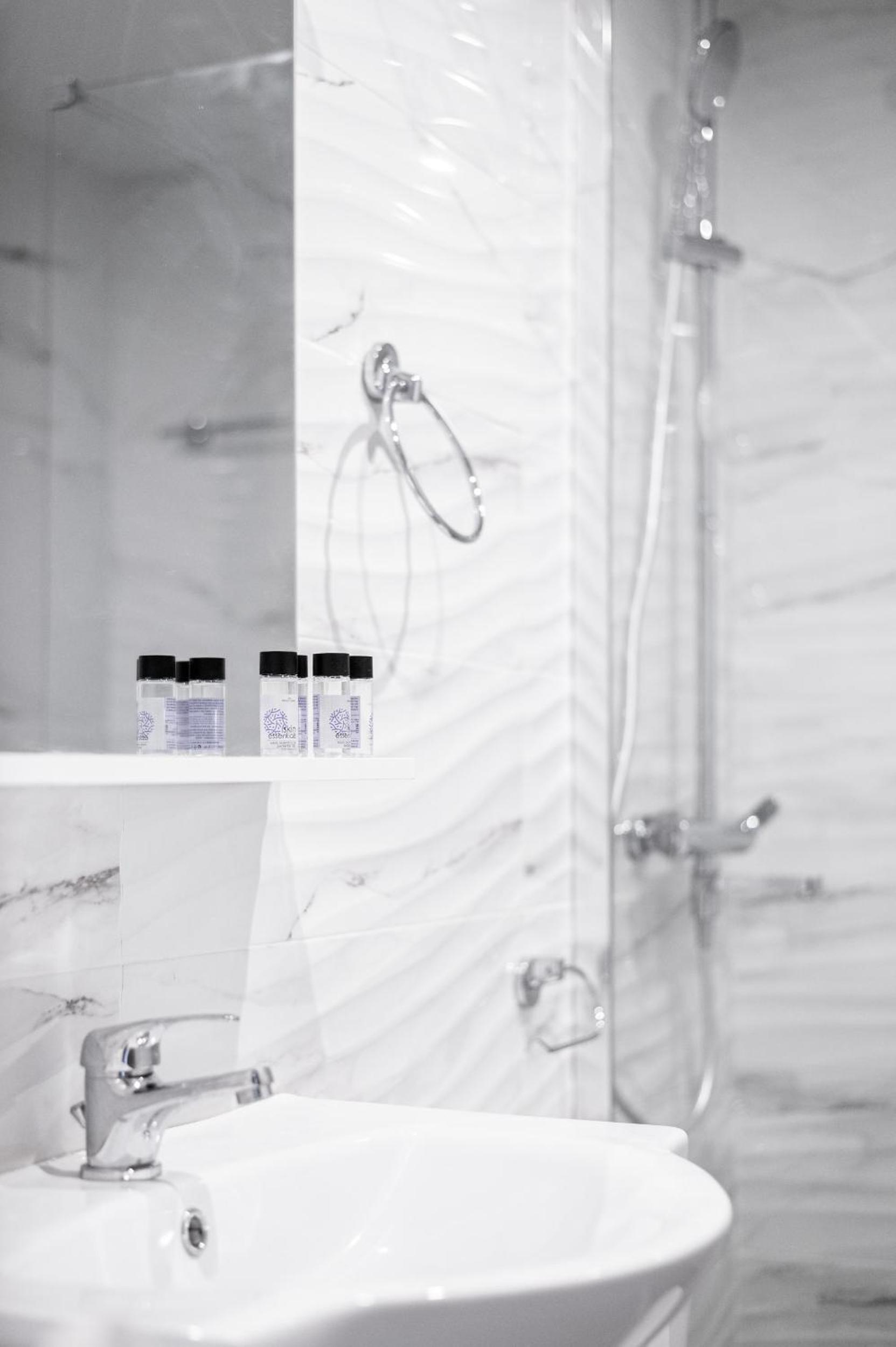 Blue Riviera villas & suites - Alimos 2