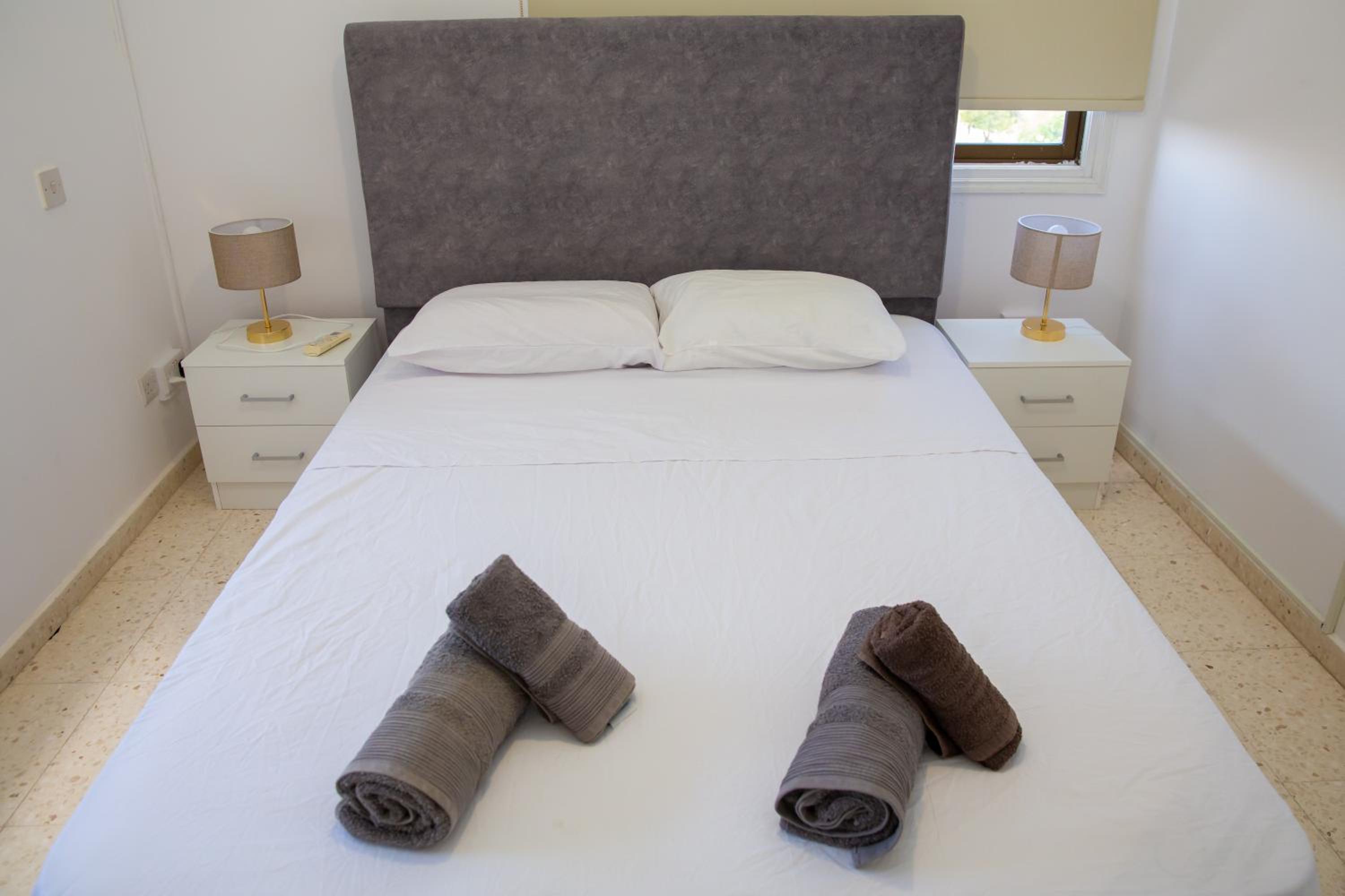 Spacious 2 BR appartment near mall -Internet 1Gbps