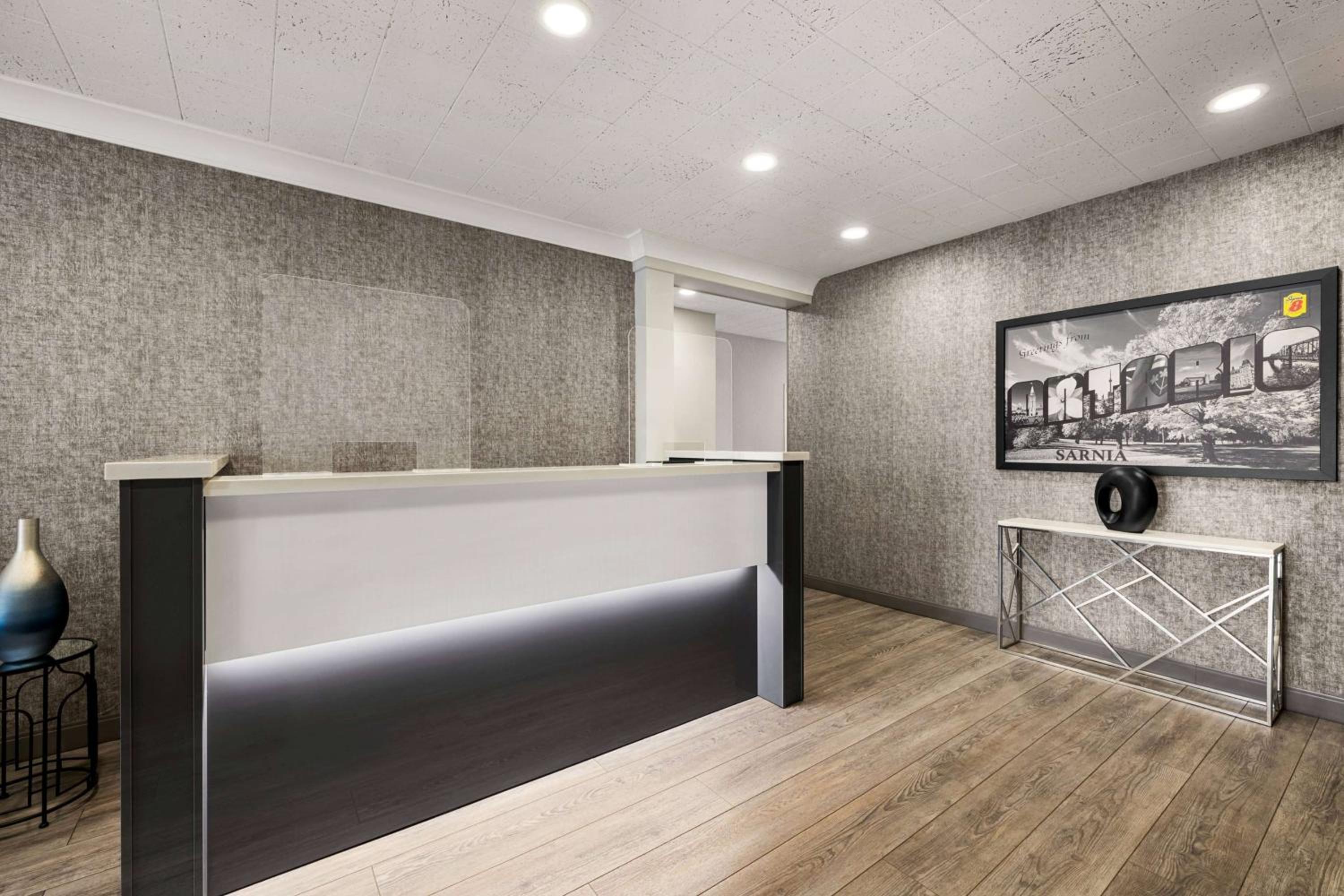 Sarnia Vacations - Super 8 by Wyndham Sarnia ON - Property Image 6