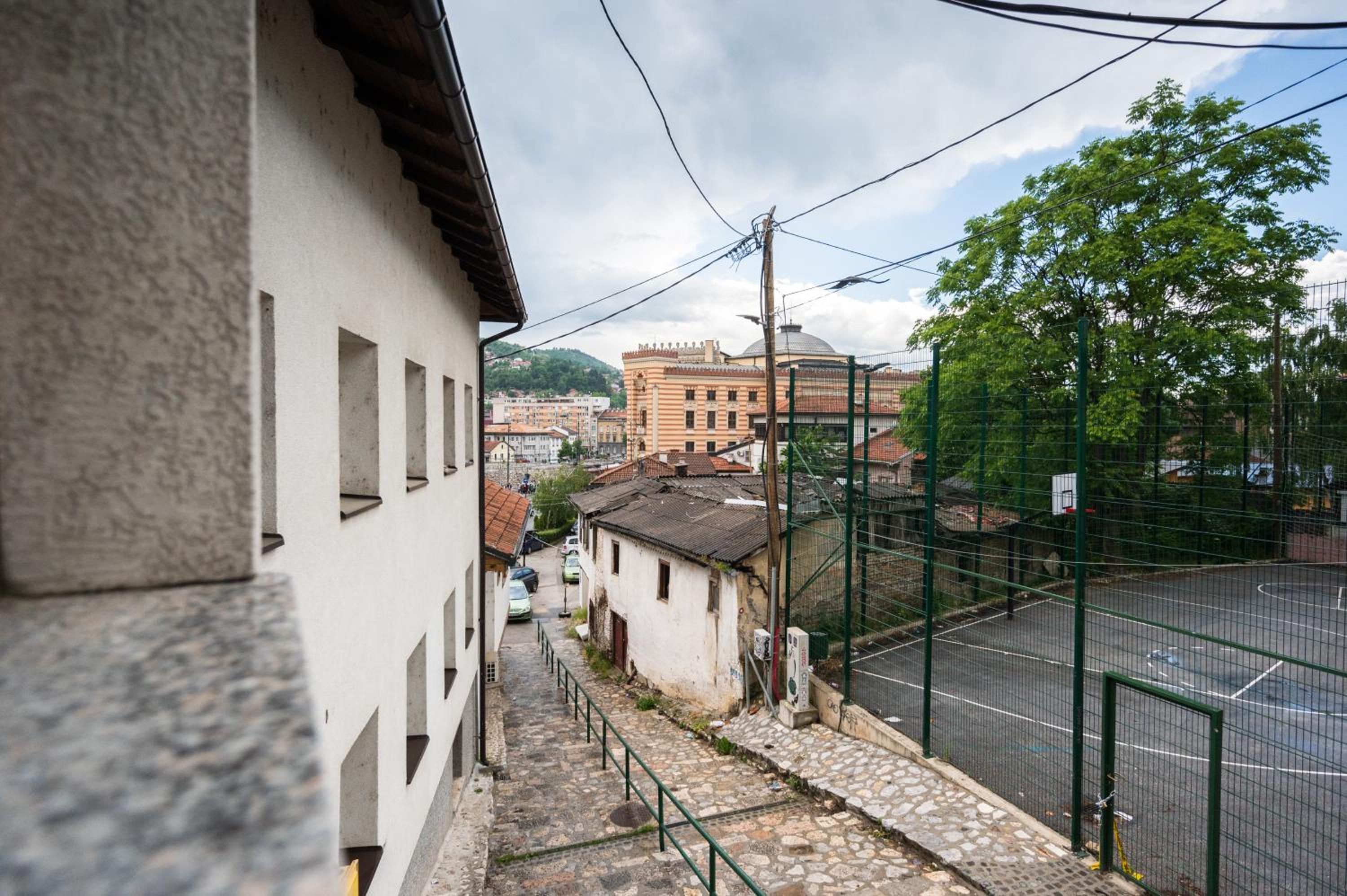Spacious & Modern Apartments- Old Town