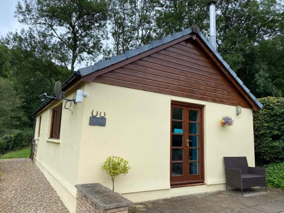 Ty Twt - complete holiday home view 5