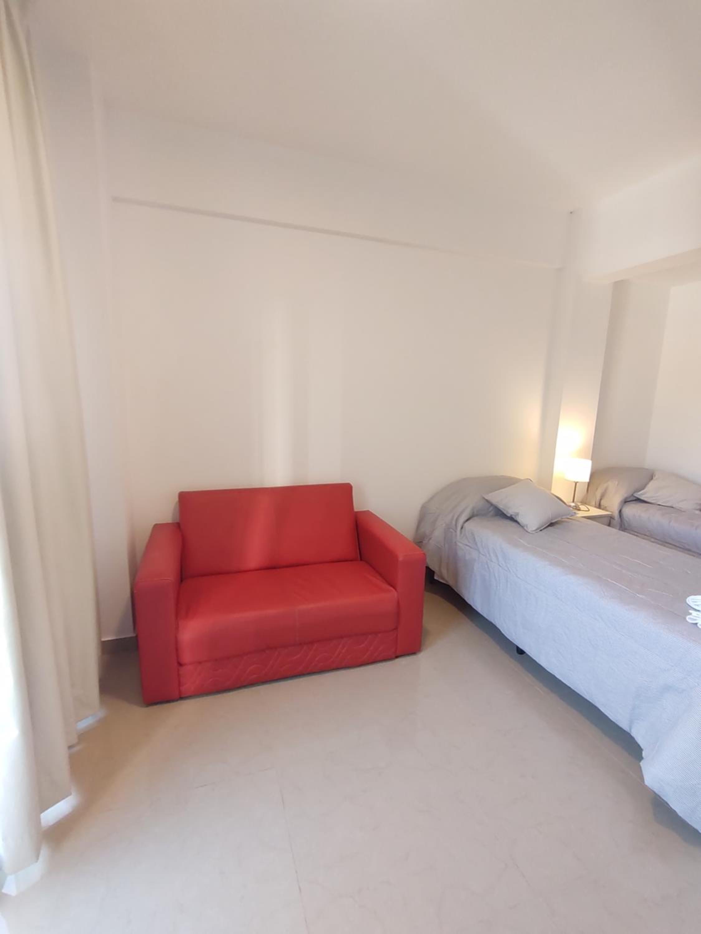 DELFINA suites 2A