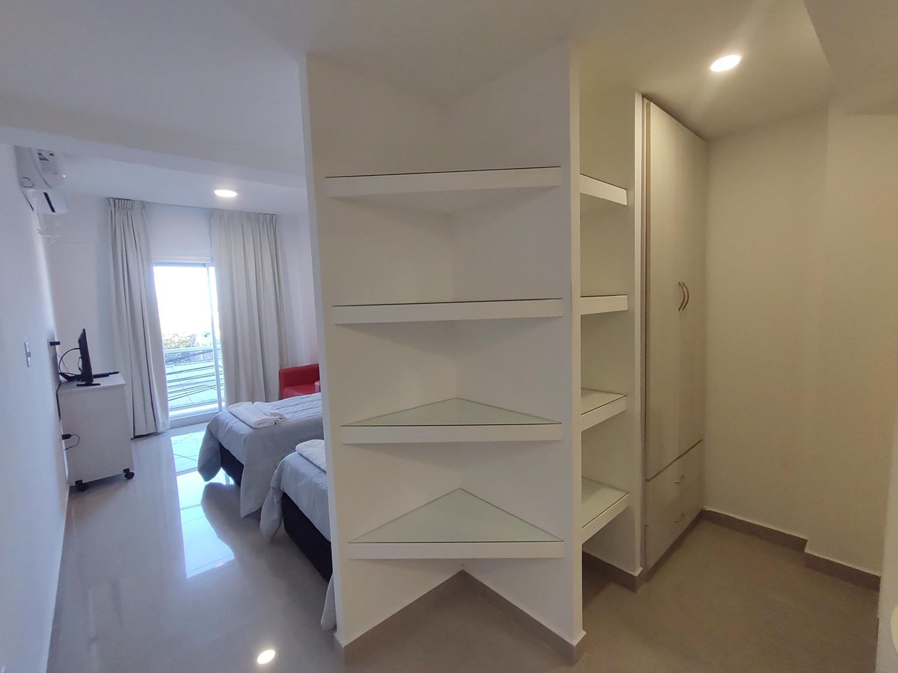 DELFINA suites 2A