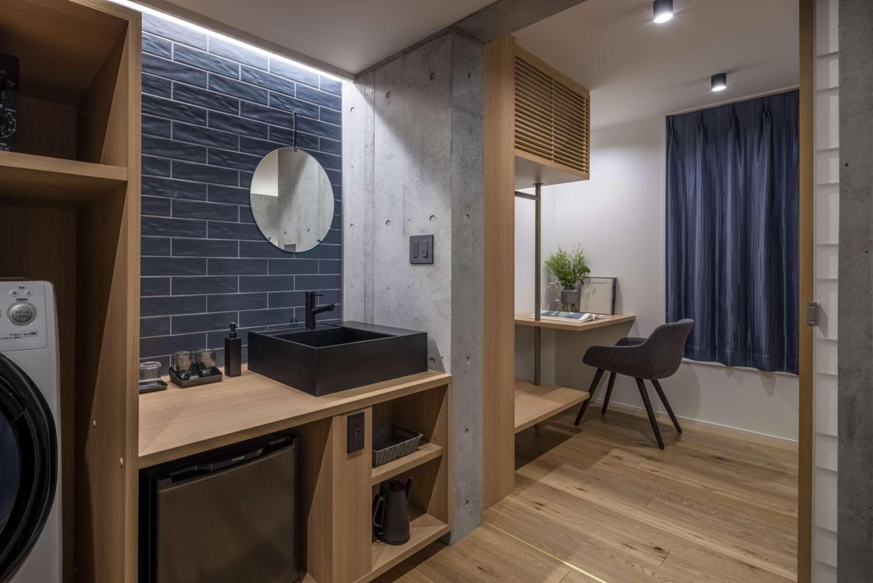 Spatium Ginza Pony