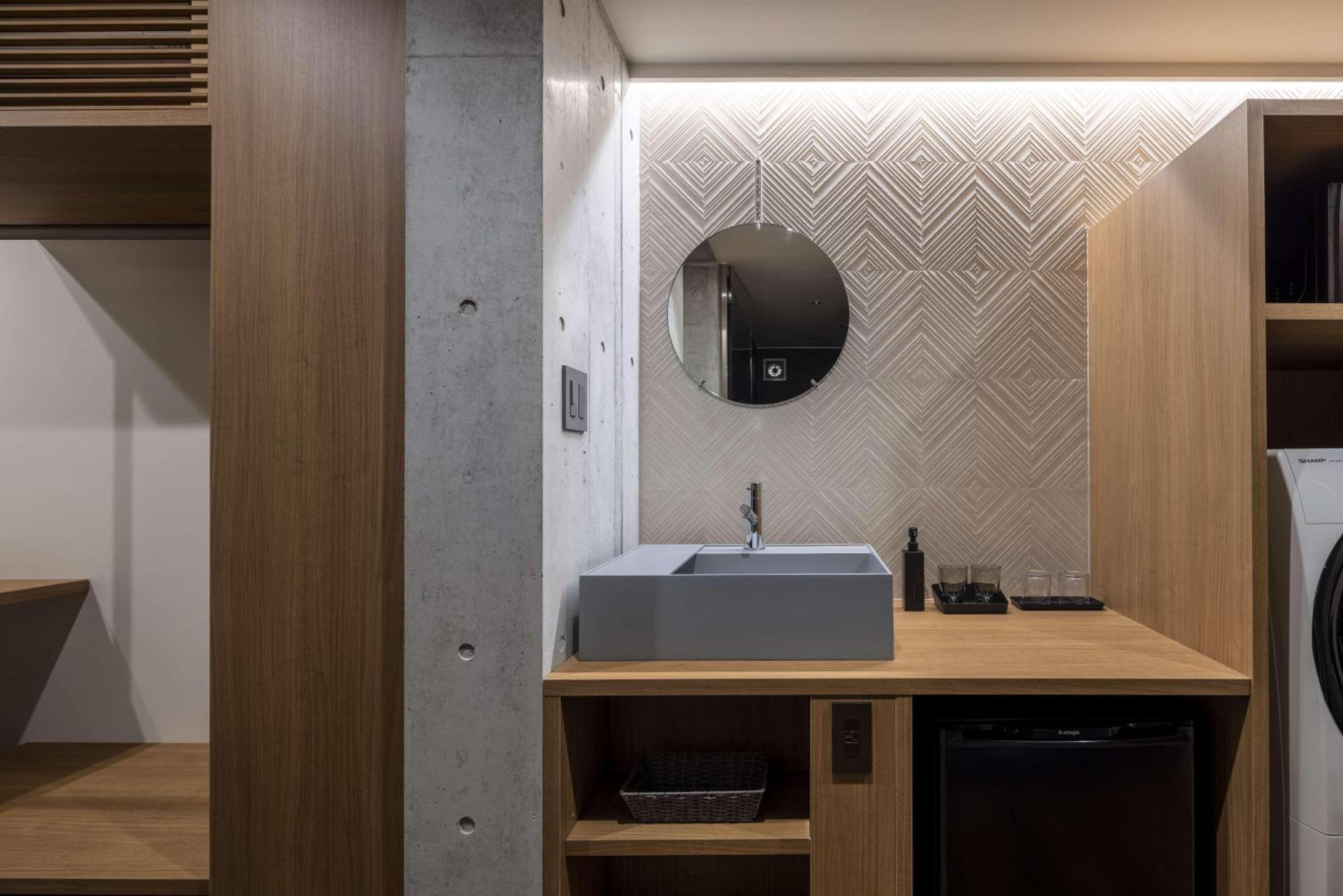 Spatium Ginza Pony