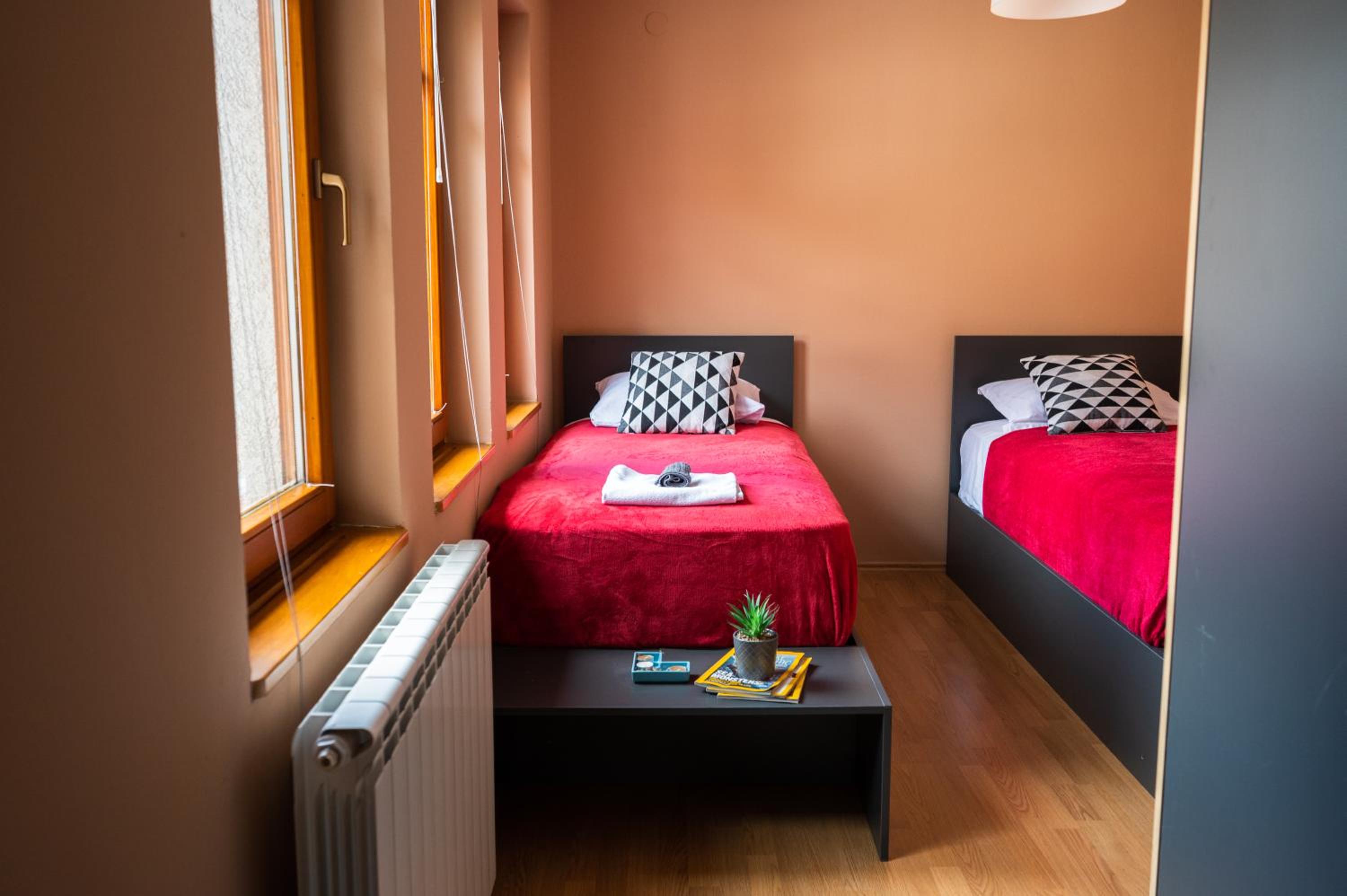 Spacious & Modern Apartments- Old Town