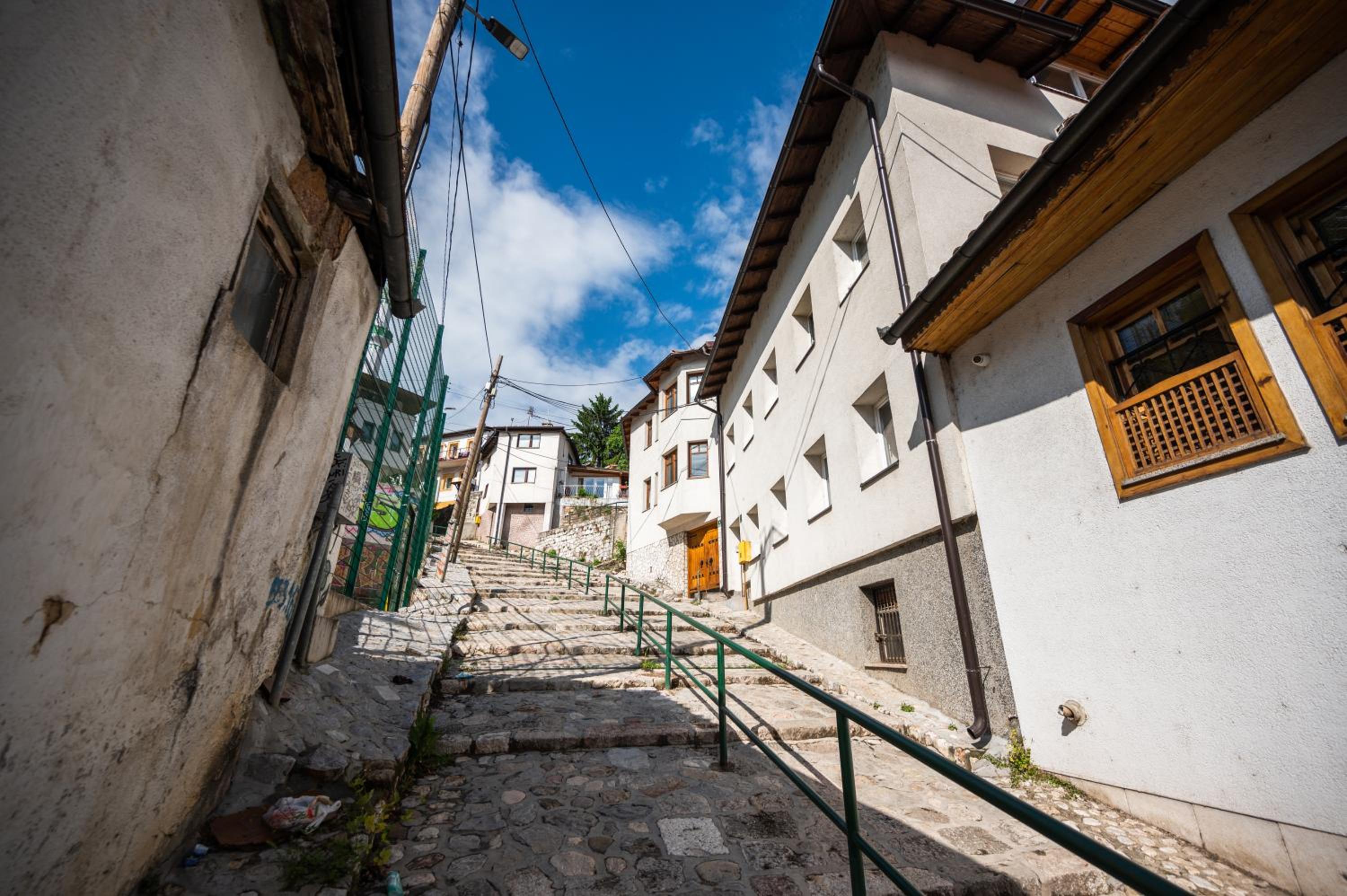 Spacious & Modern Apartments- Old Town