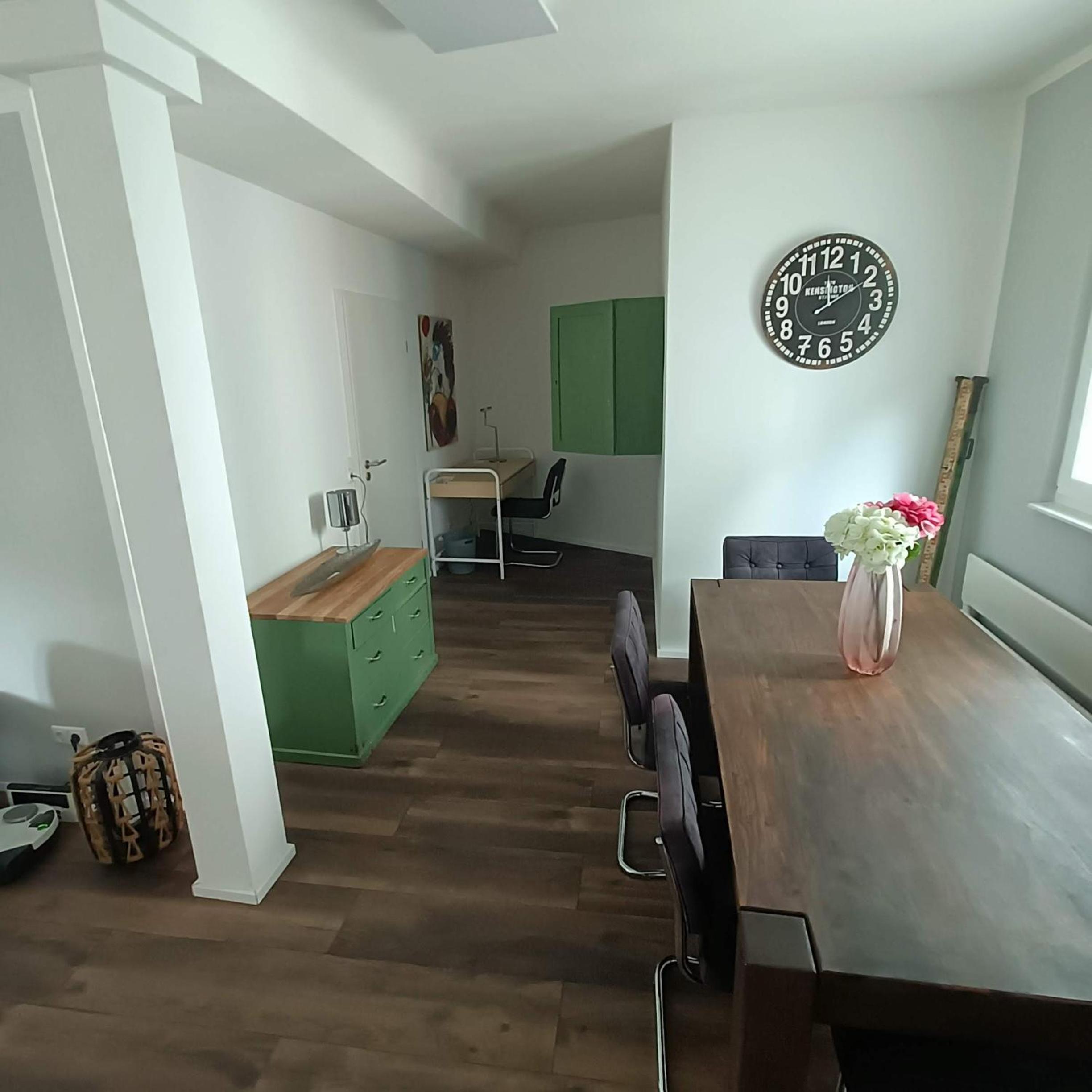Apartments & möblierte Zimmer in Kahl am Main, Self-Check-In, W-Lan, Küchenzeile für Selbstversorgung, PKW-Platz