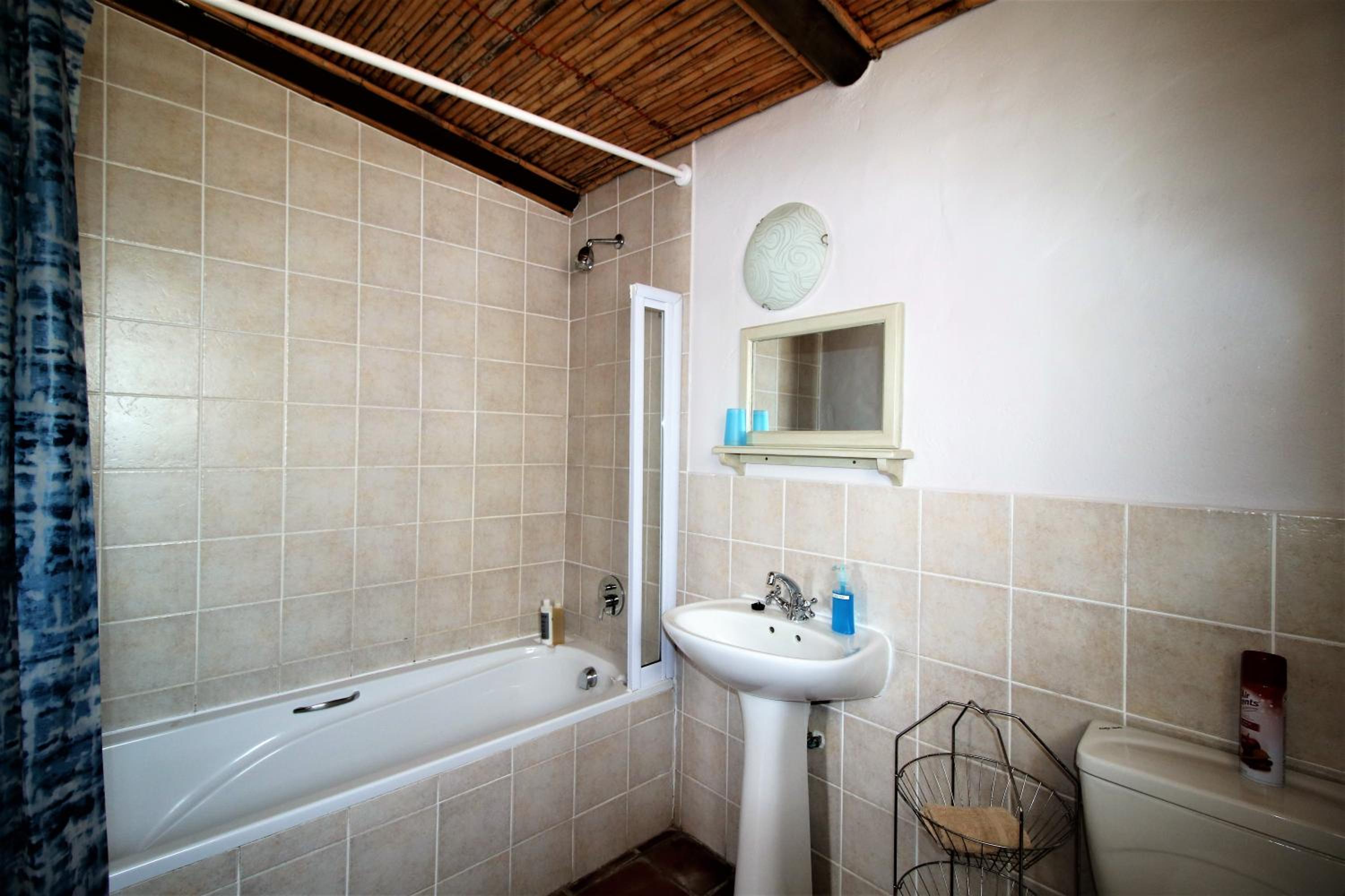 Baywatch Paternoster - The Cottage view 3