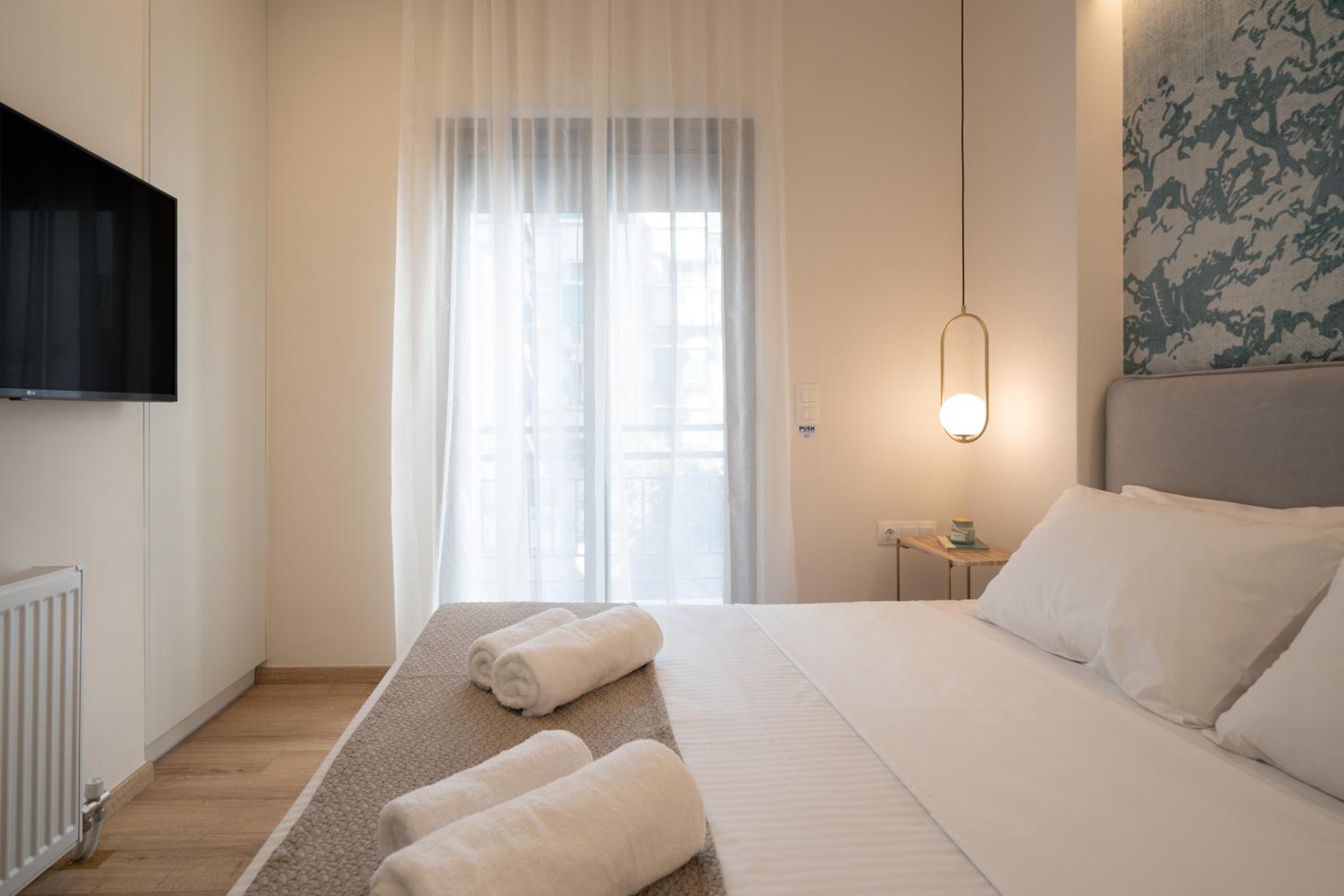 IO SUITES