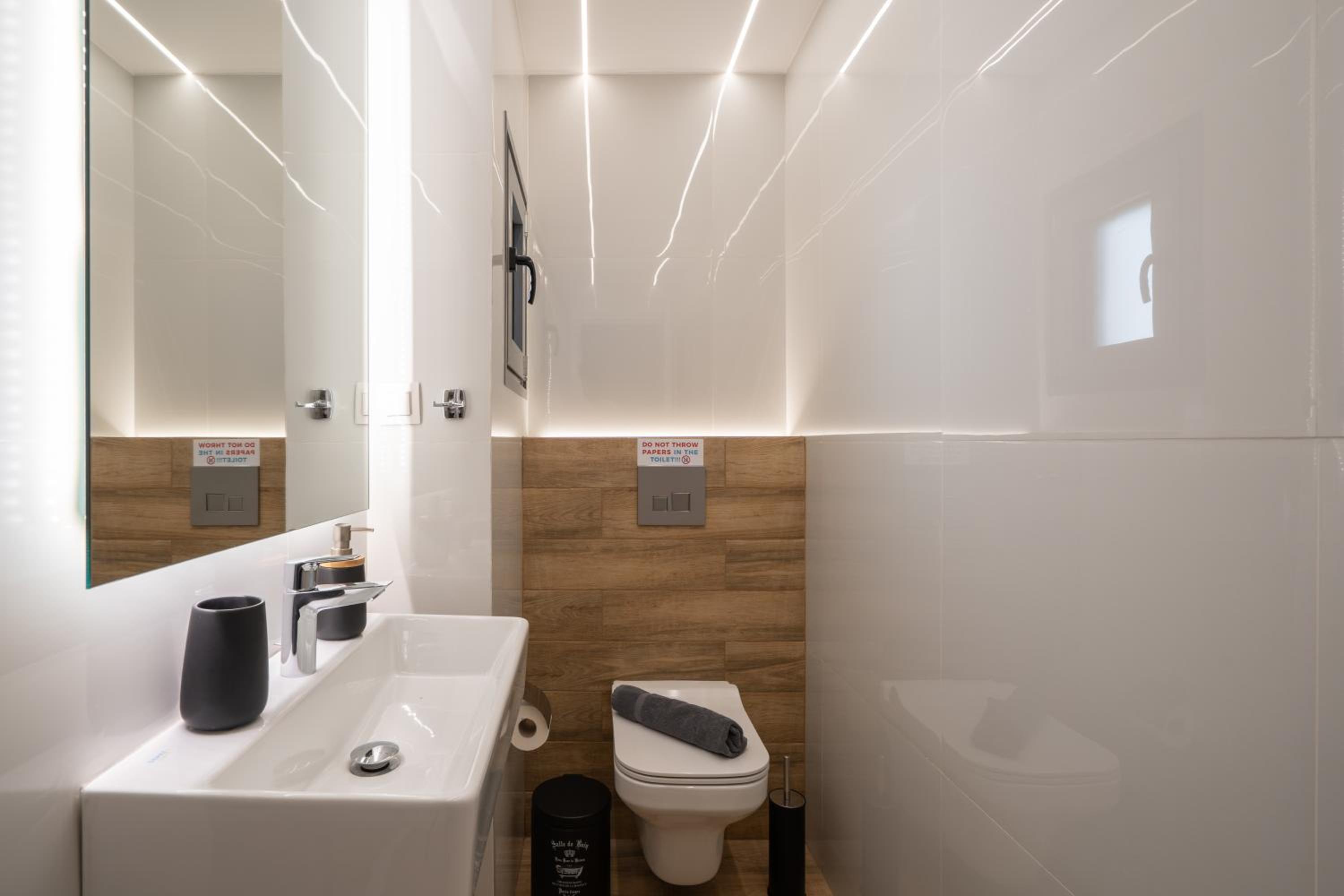IO SUITES