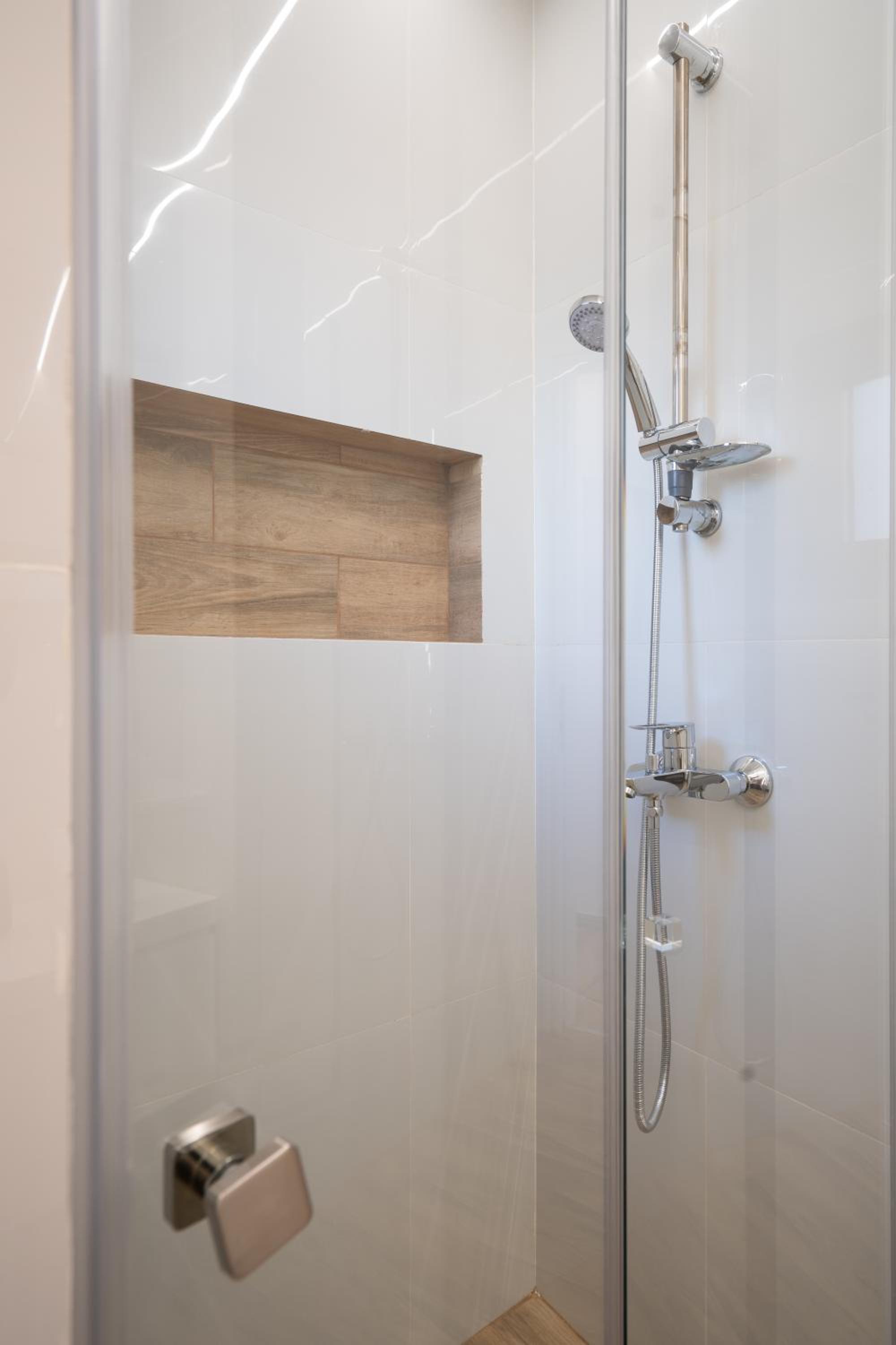 IO SUITES