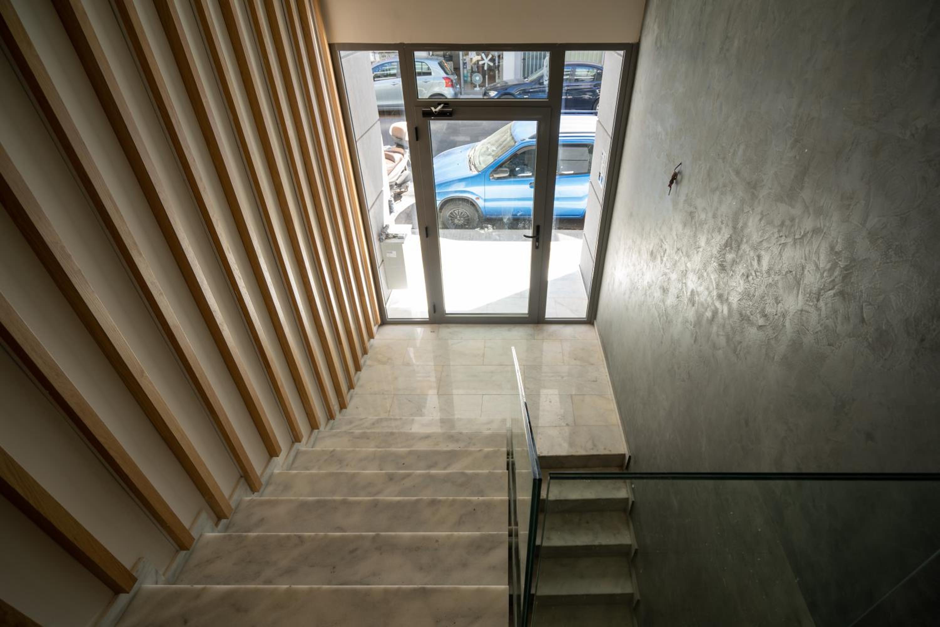 IO SUITES
