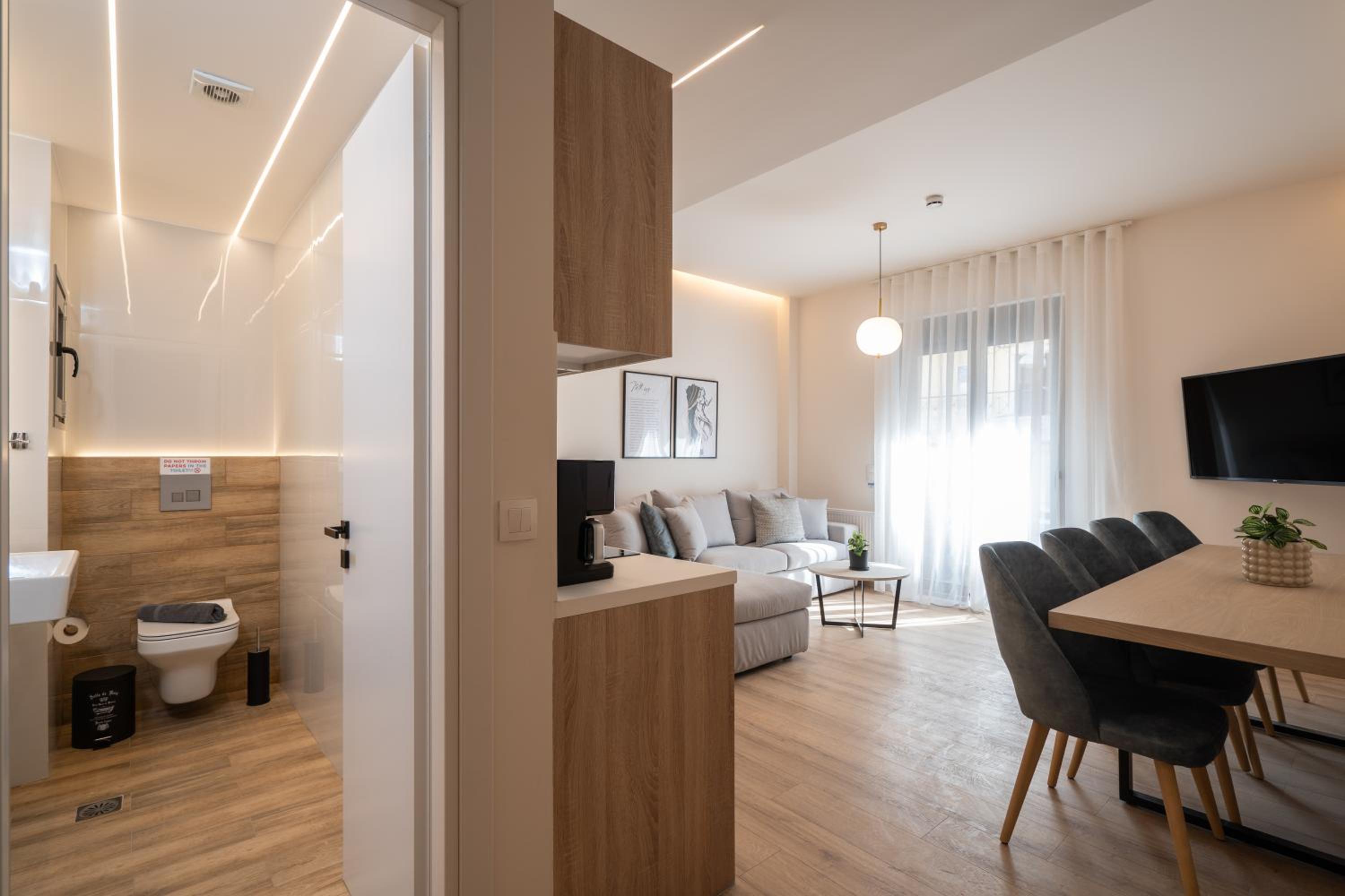 IO SUITES