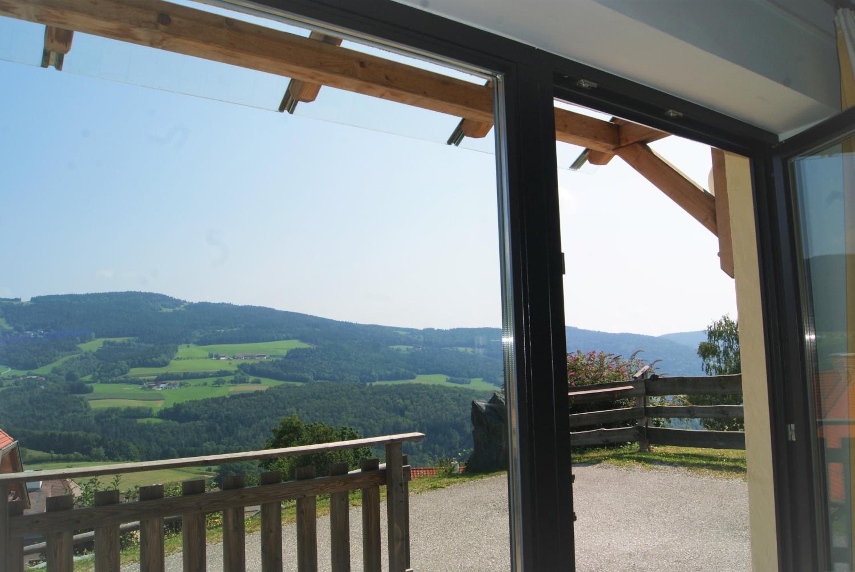 Ferienwohnung mit Garten in ruhiger Lage am Waldrand