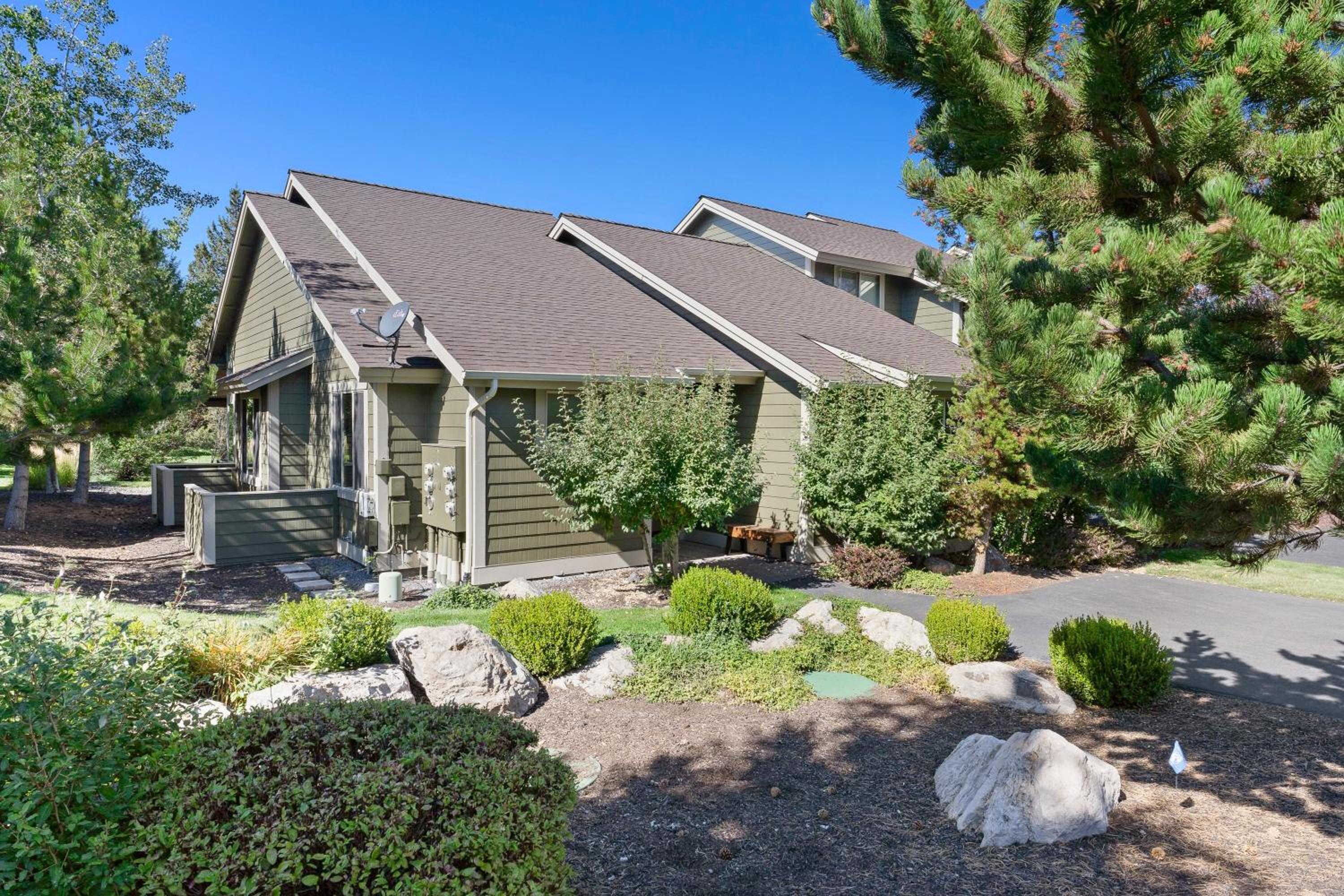 Enchantment at Eagle Crest townhouse view 3