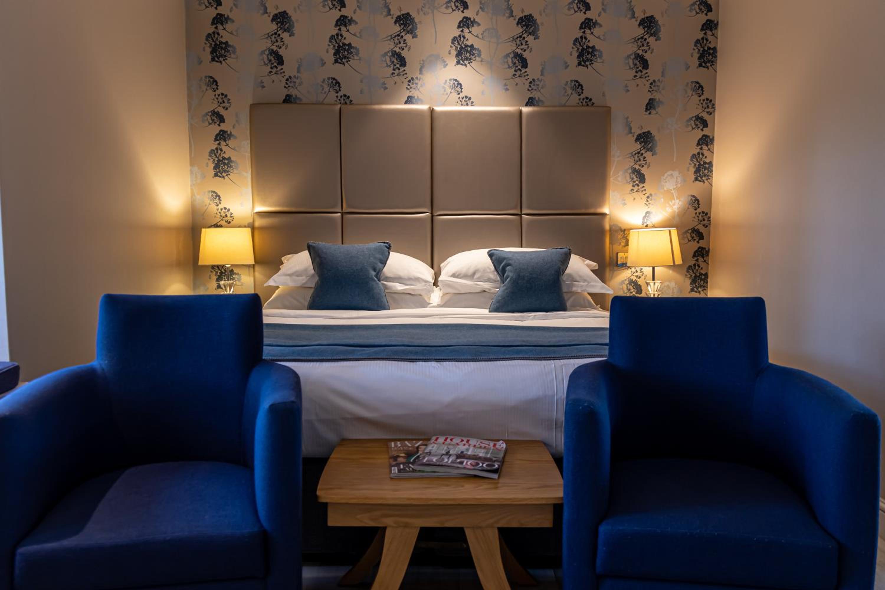 Horley Vacations - Langshott Manor - Luxury Hotel Gatwick - Property Image 9