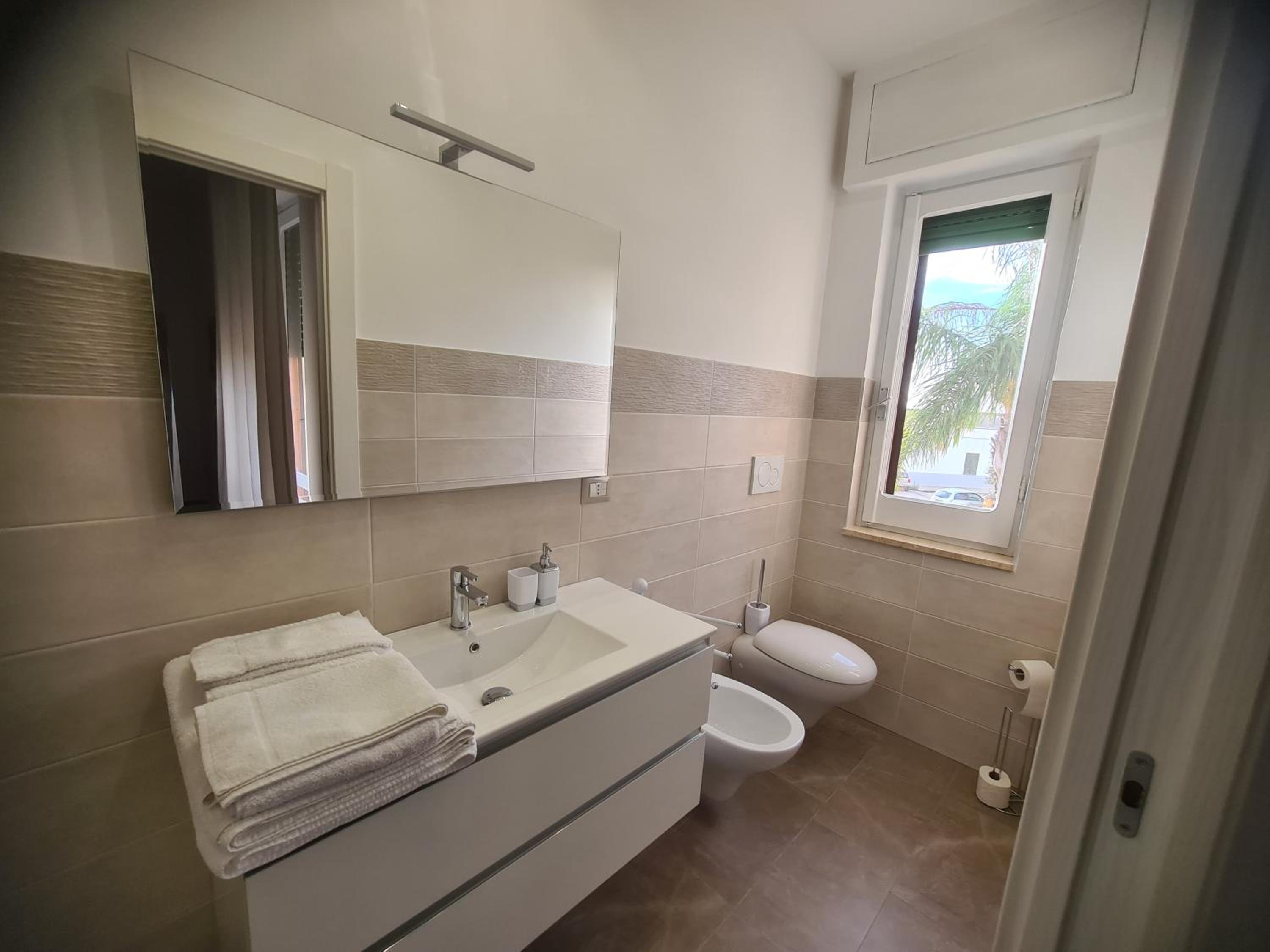 b&b THE WORLD en Brindisi — bathroom