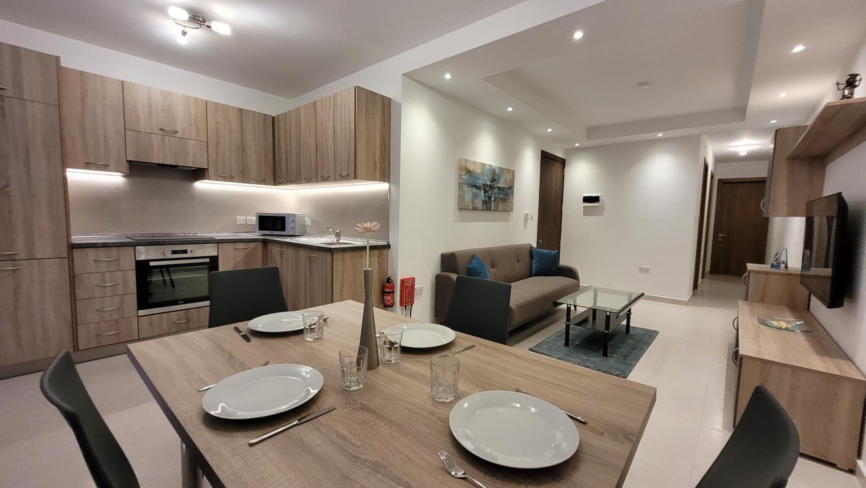 Lovely Apartment with Side Sea View photo 4