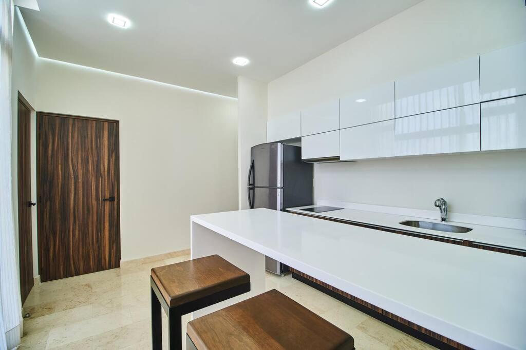 Moonlight TOP Bright&Spacious 2BR APT w/ Gym & Private Pool view 3