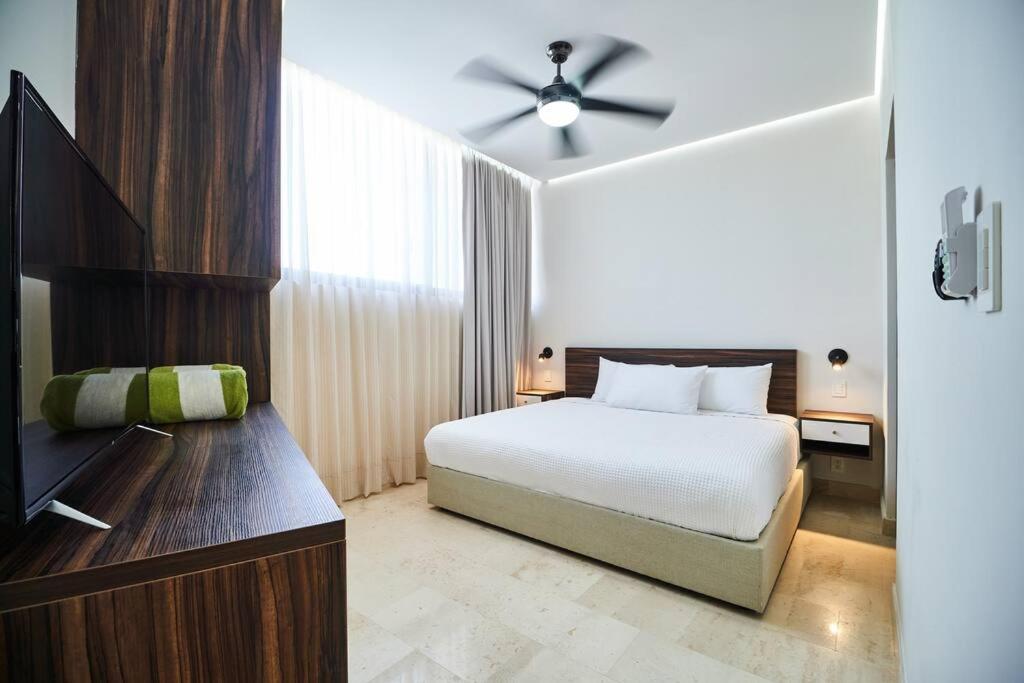 Moonlight TOP Bright&Spacious 2BR APT w/ Gym & Private Pool view 5