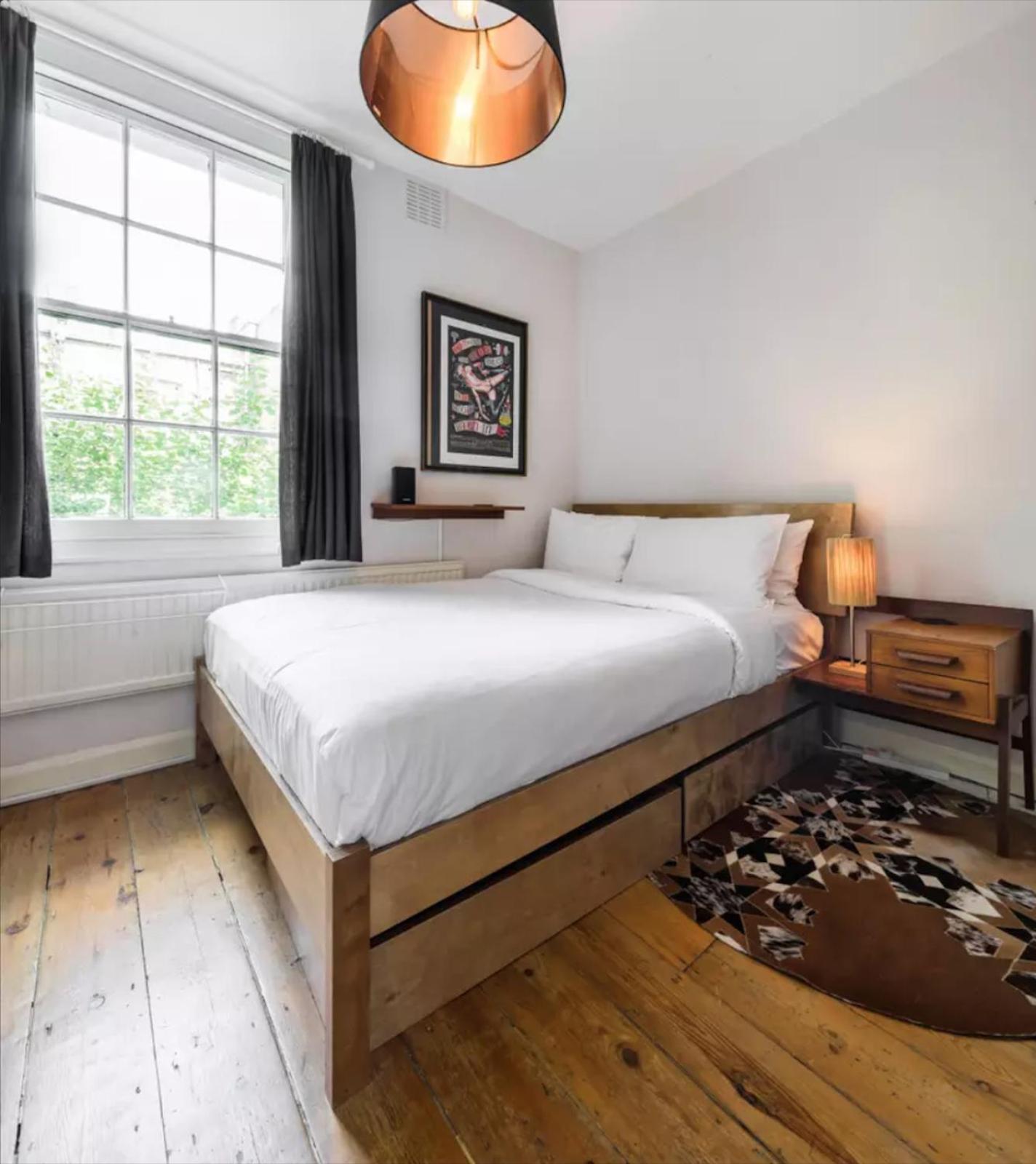 Traditional Victorian home in cobbled street and mod cons Full home